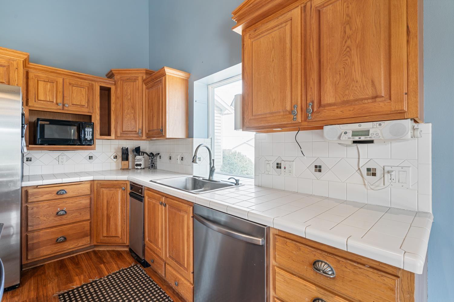 Readlyn, Iowa 50668, United States, 4 Bedrooms Bedrooms, ,4 BathroomsBathrooms,Residential,Active,95620