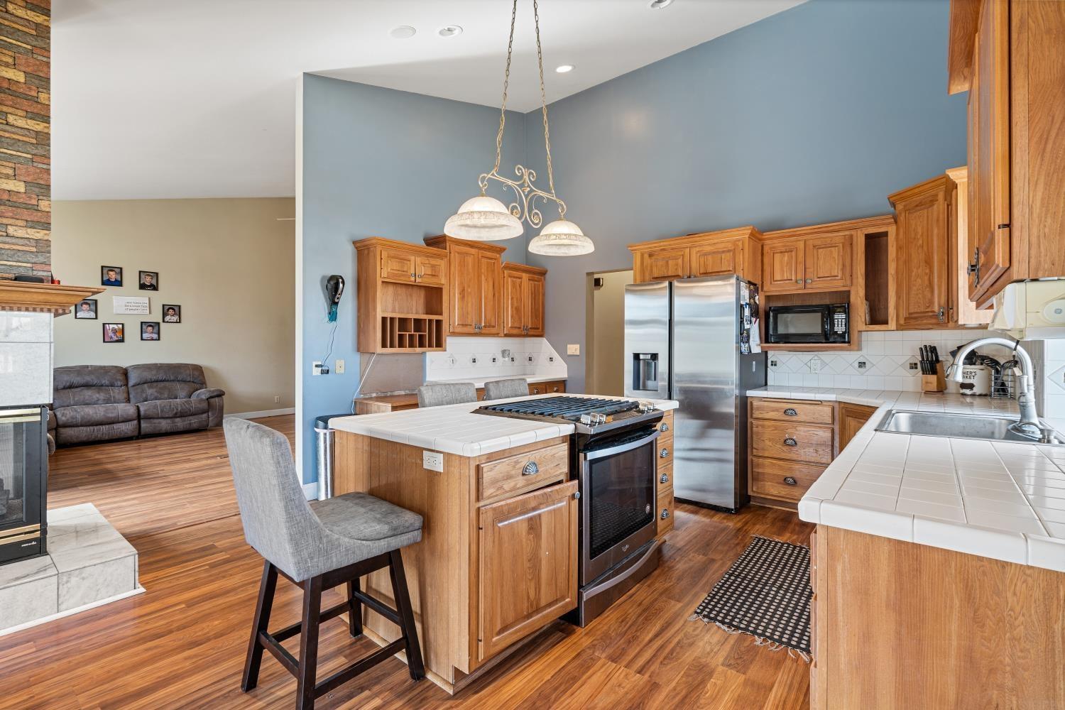 Readlyn, Iowa 50668, United States, 4 Bedrooms Bedrooms, ,4 BathroomsBathrooms,Residential,Active,95620