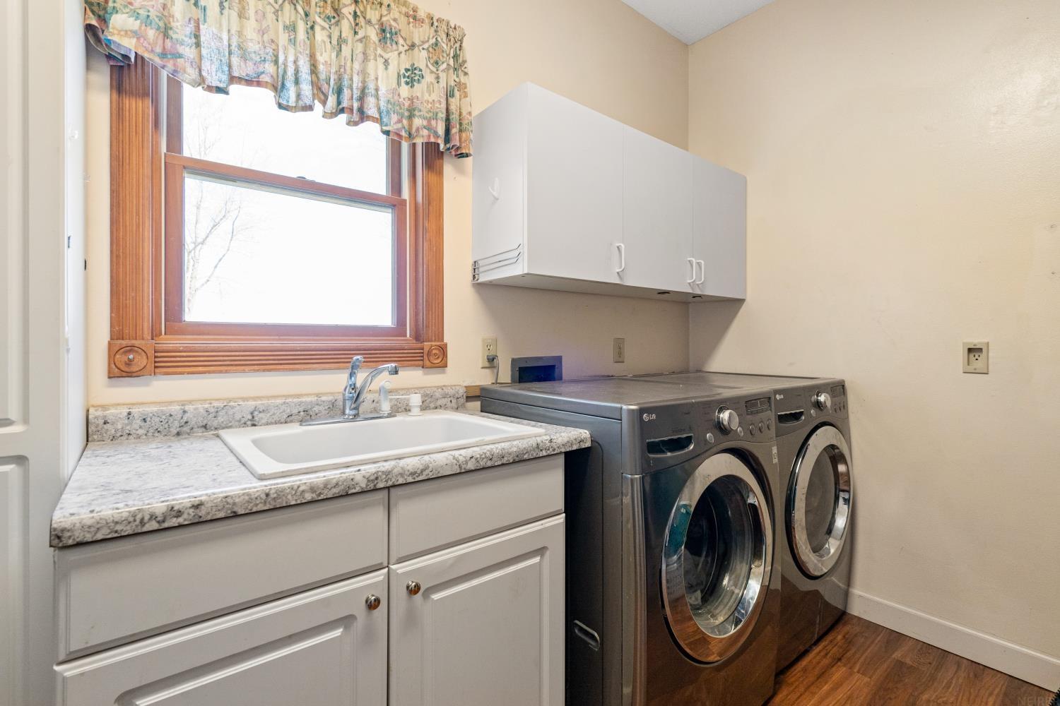 Readlyn, Iowa 50668, United States, 4 Bedrooms Bedrooms, ,4 BathroomsBathrooms,Residential,Active,95620