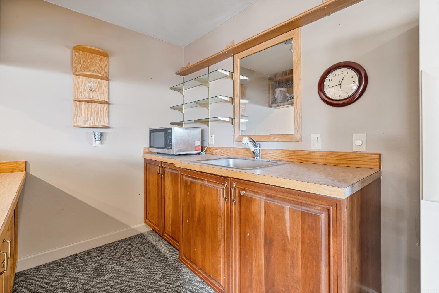 Readlyn, Iowa 50668, United States, 4 Bedrooms Bedrooms, ,4 BathroomsBathrooms,Residential,Active,95620