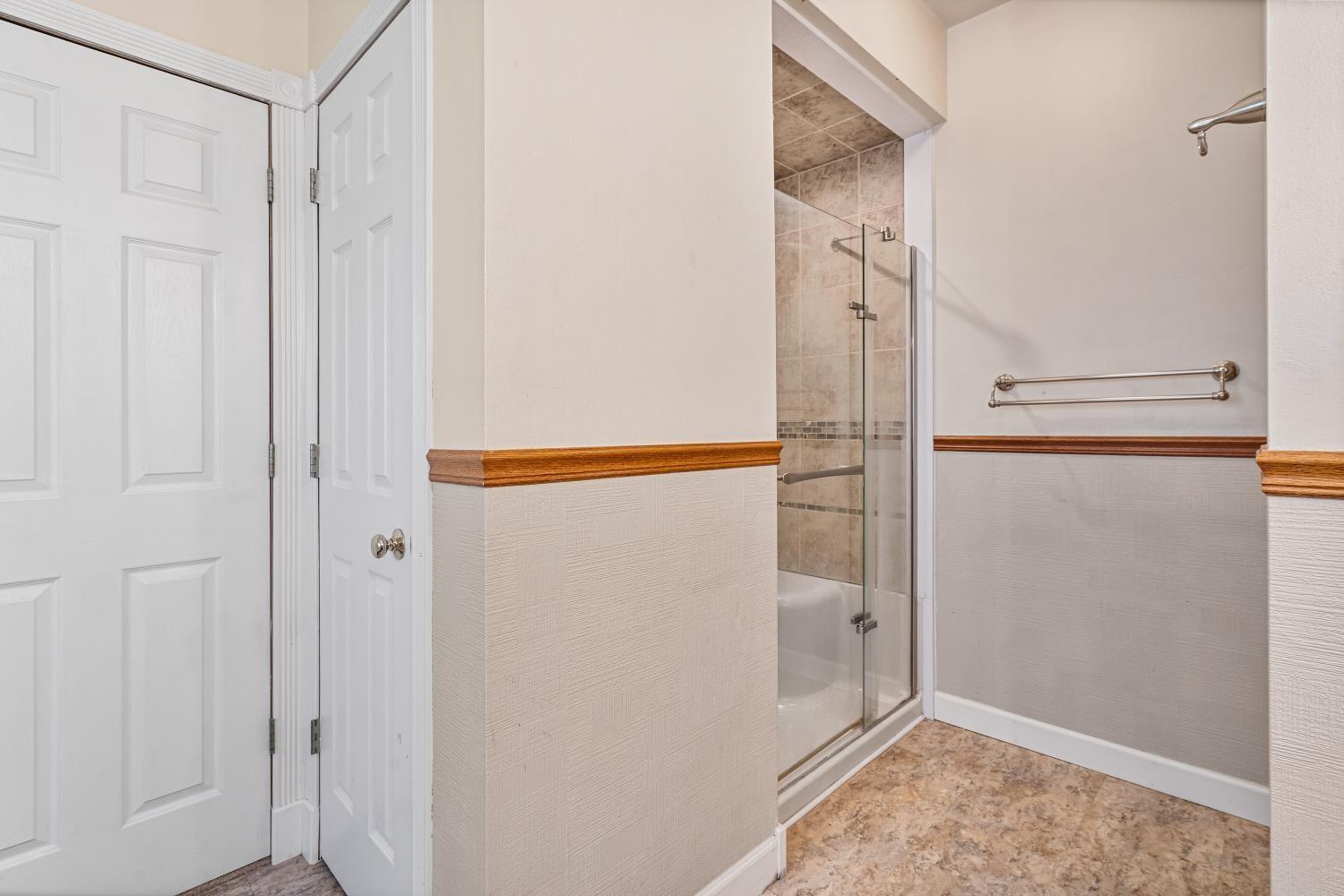 Readlyn, Iowa 50668, United States, 4 Bedrooms Bedrooms, ,4 BathroomsBathrooms,Residential,Active,95620