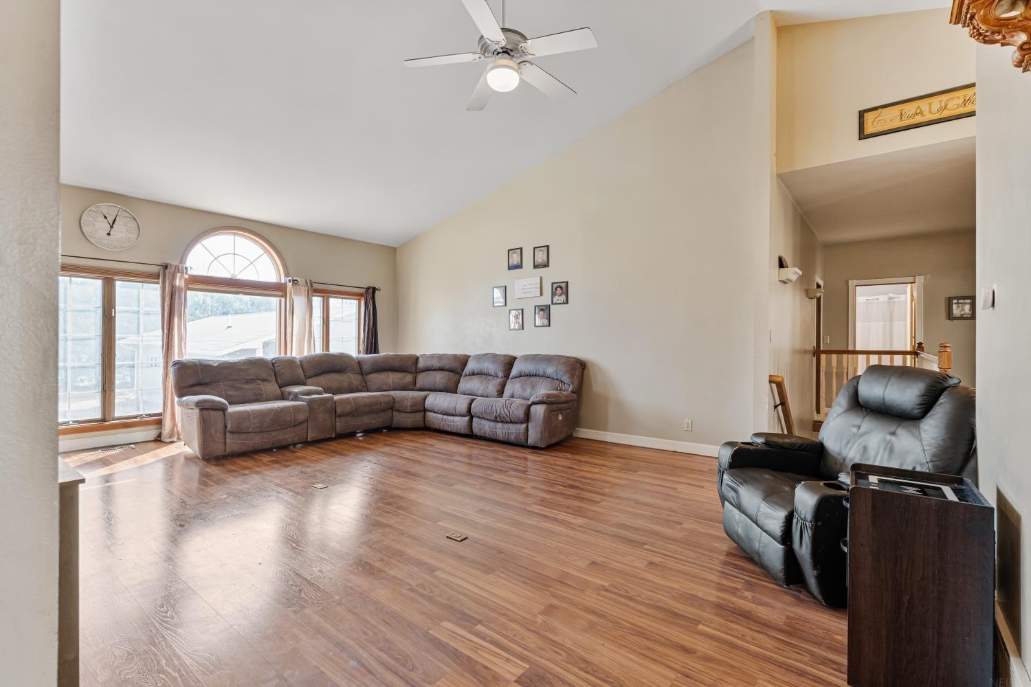 Readlyn, Iowa 50668, United States, 4 Bedrooms Bedrooms, ,4 BathroomsBathrooms,Residential,Active,95620