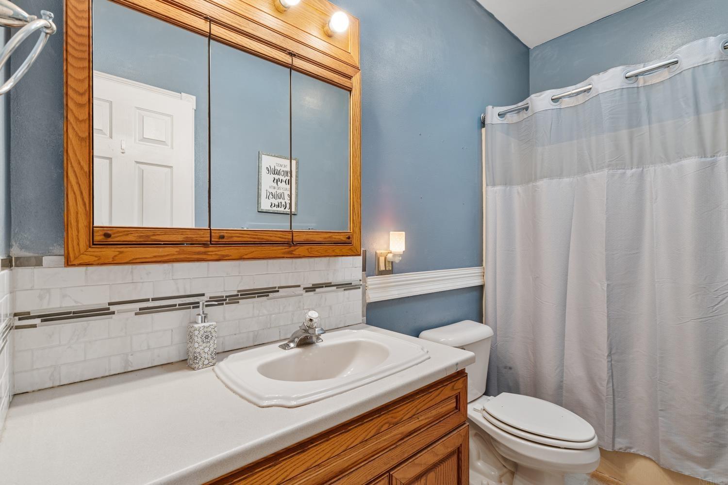 Readlyn, Iowa 50668, United States, 4 Bedrooms Bedrooms, ,4 BathroomsBathrooms,Residential,Active,95620