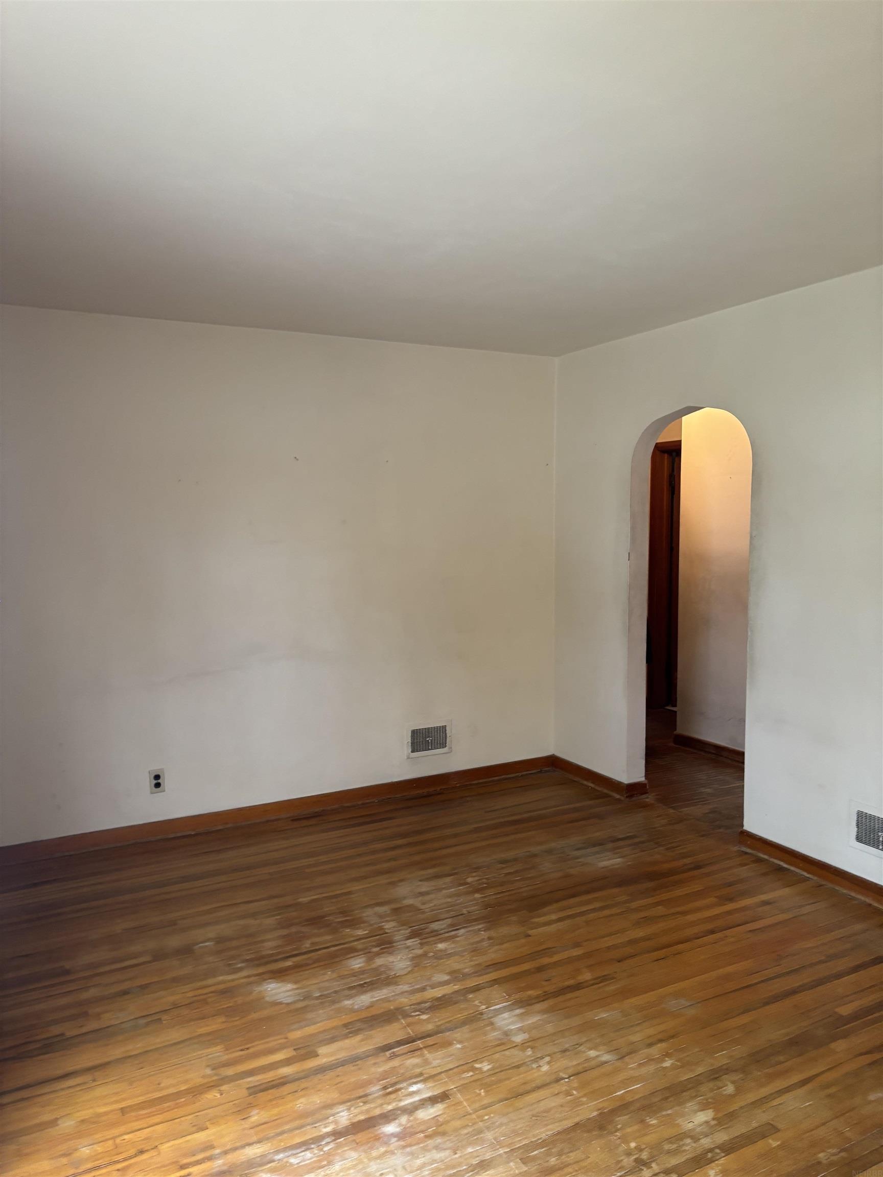 Waterloo, Iowa 50702, United States, 3 Bedrooms Bedrooms, ,1 BathroomBathrooms,Residential,Active,233287