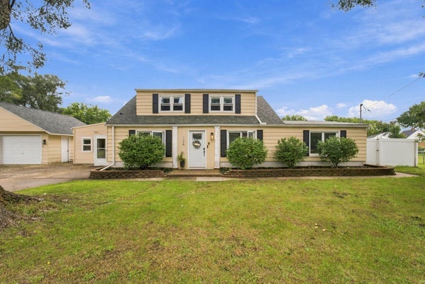 126 N ROOSEVELT RD, EVANSDALE, IA 50707 - Image cf85a3ea85156e2e2d546a76df0107ba/286584131