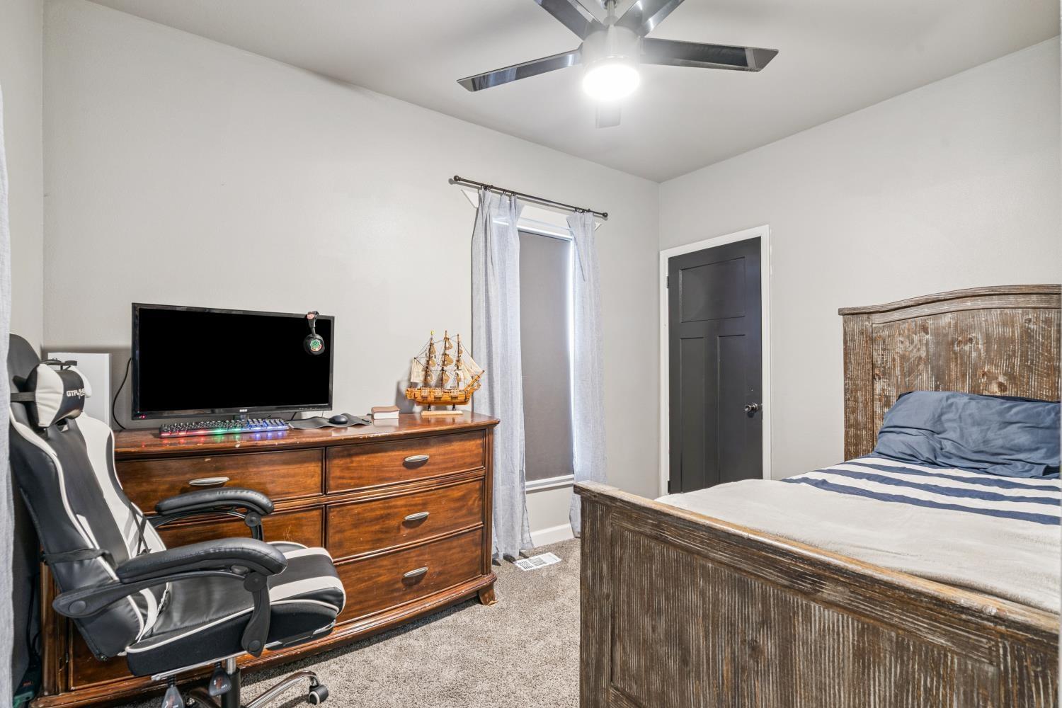 Independence, Iowa 50644, United States, 4 Bedrooms Bedrooms, ,2 BathroomsBathrooms,Residential,Active,183078