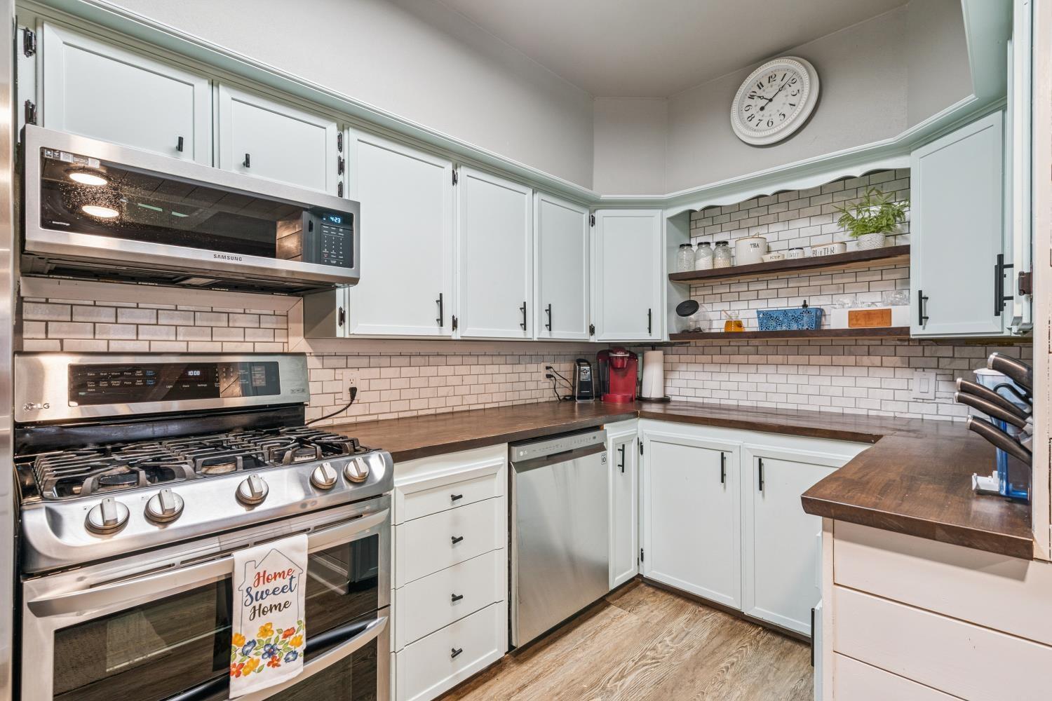 Independence, Iowa 50644, United States, 4 Bedrooms Bedrooms, ,2 BathroomsBathrooms,Residential,Active,183078