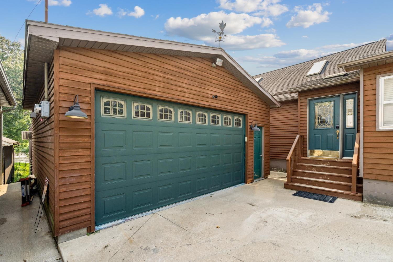 Independence, Iowa 50644, United States, 4 Bedrooms Bedrooms, ,2 BathroomsBathrooms,Residential,Active,183078