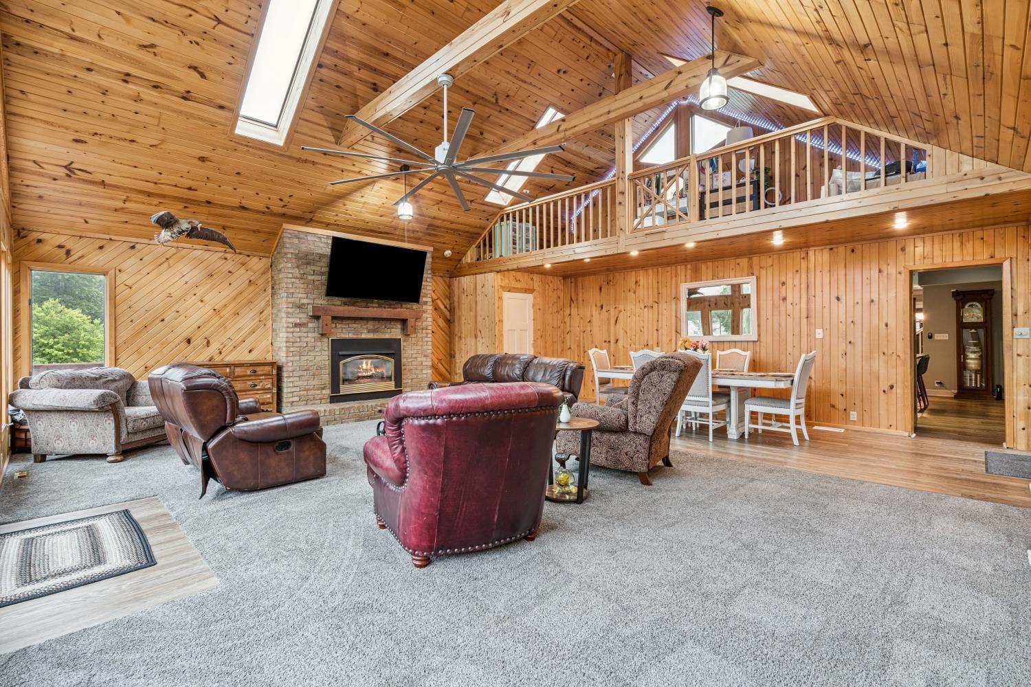 Independence, Iowa 50644, United States, 4 Bedrooms Bedrooms, ,2 BathroomsBathrooms,Residential,Active,183078