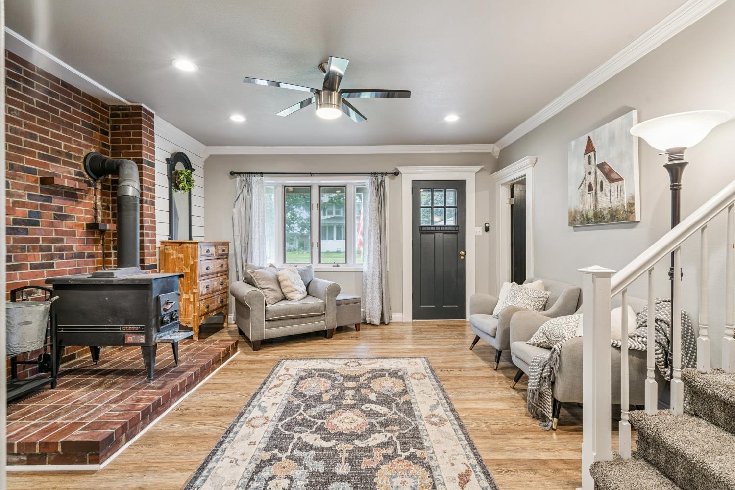 Independence, Iowa 50644, United States, 4 Bedrooms Bedrooms, ,2 BathroomsBathrooms,Residential,Active,183078