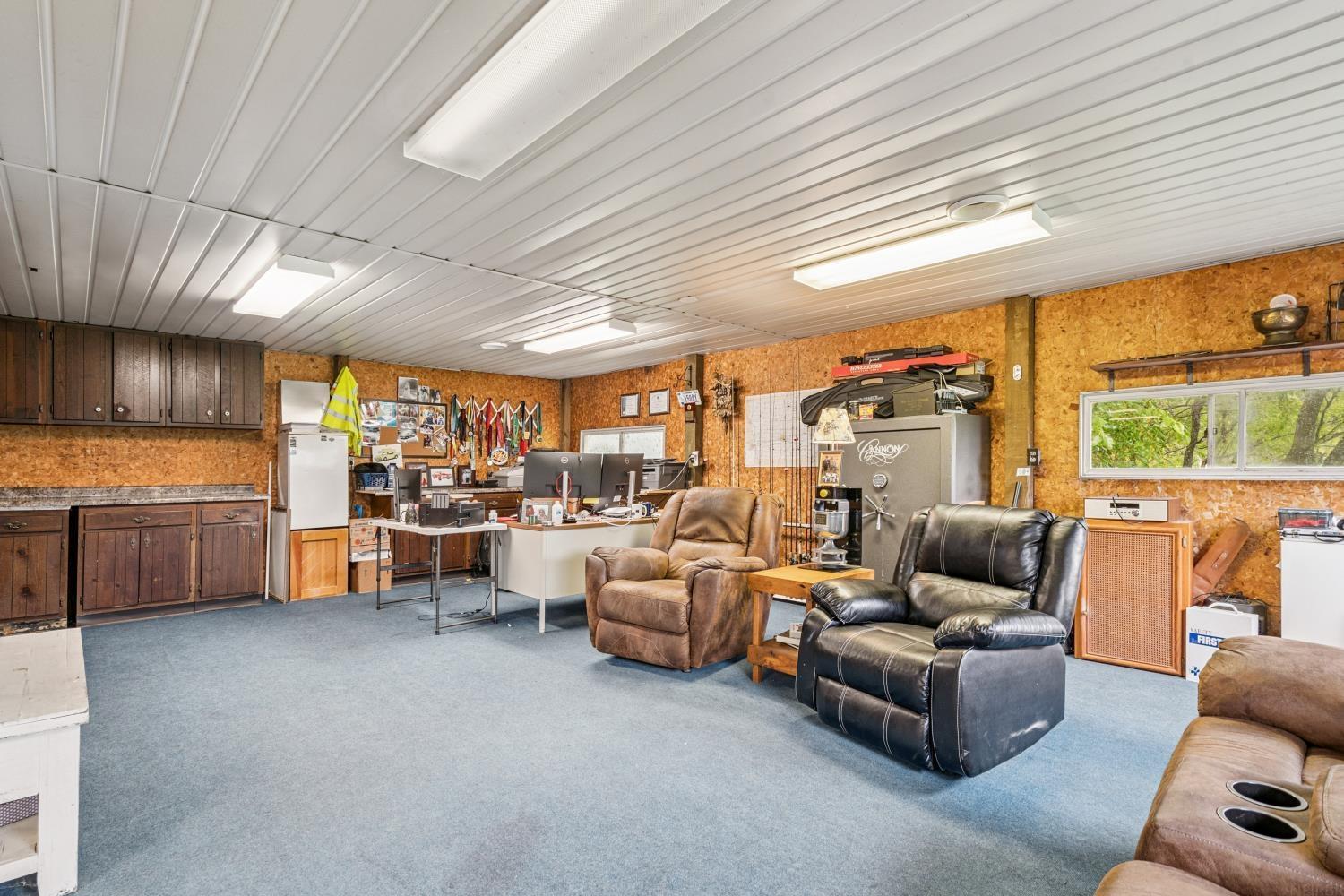 Independence, Iowa 50644, United States, 4 Bedrooms Bedrooms, ,2 BathroomsBathrooms,Residential,Active,183078