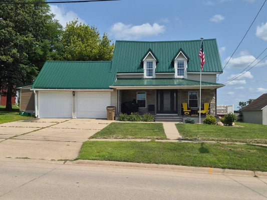 516 COMMERCIAL ST, STRAWBERRY POINT, IA 52076 - Image d088ca191cafcd4d0bef397e413999af/2123145632