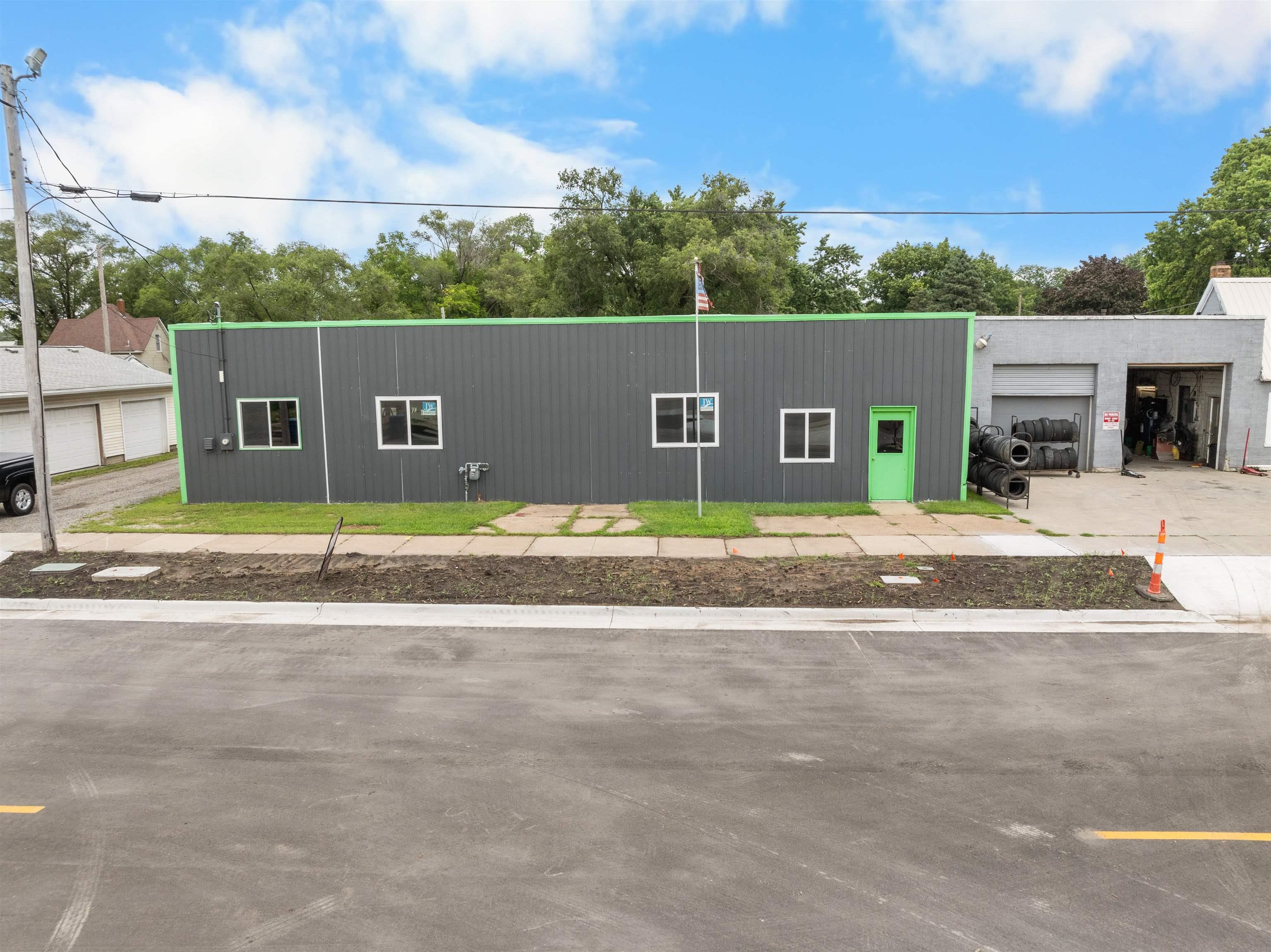 Waterloo, Iowa 50703, United States, ,Commercial,Active,196189