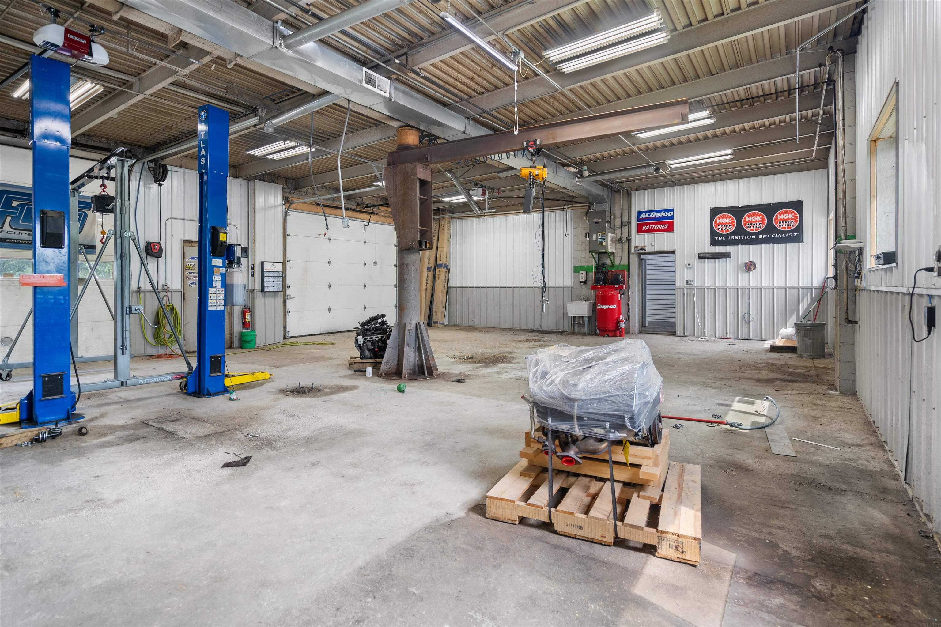 Waterloo, Iowa 50703, United States, ,Commercial,Active,196189