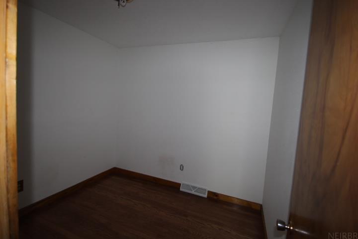 New Hartford, Iowa 50660, United States, 4 Bedrooms Bedrooms, ,2 BathroomsBathrooms,Residential,Active,130174