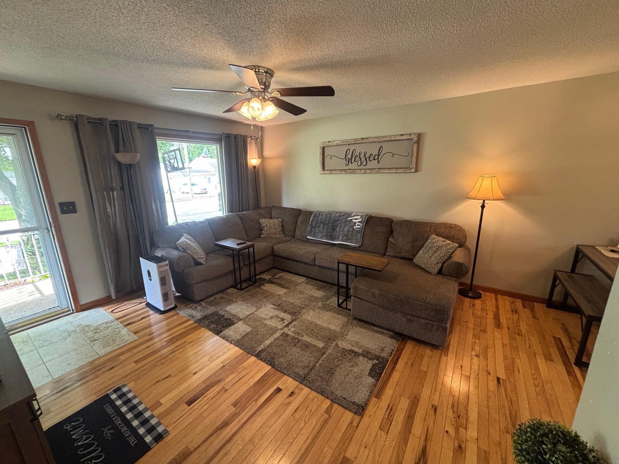 Independence, Iowa 50644, United States, 4 Bedrooms Bedrooms, ,2 BathroomsBathrooms,Residential,Active,174384