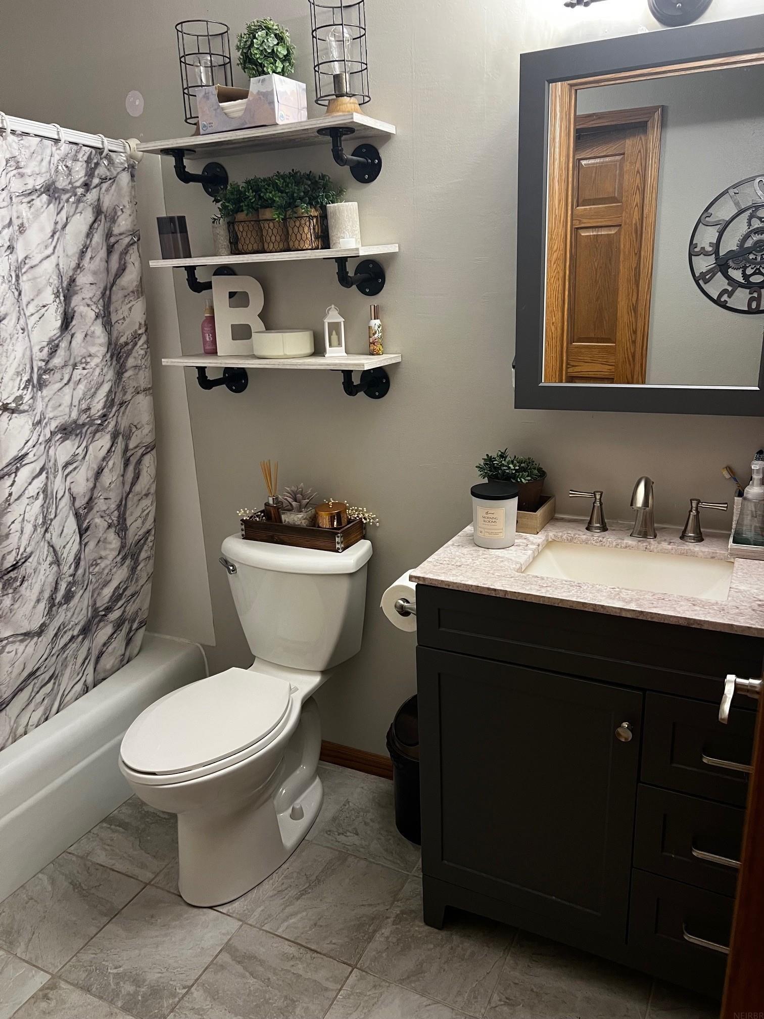 Independence, Iowa 50644, United States, 4 Bedrooms Bedrooms, ,2 BathroomsBathrooms,Residential,Active,174384