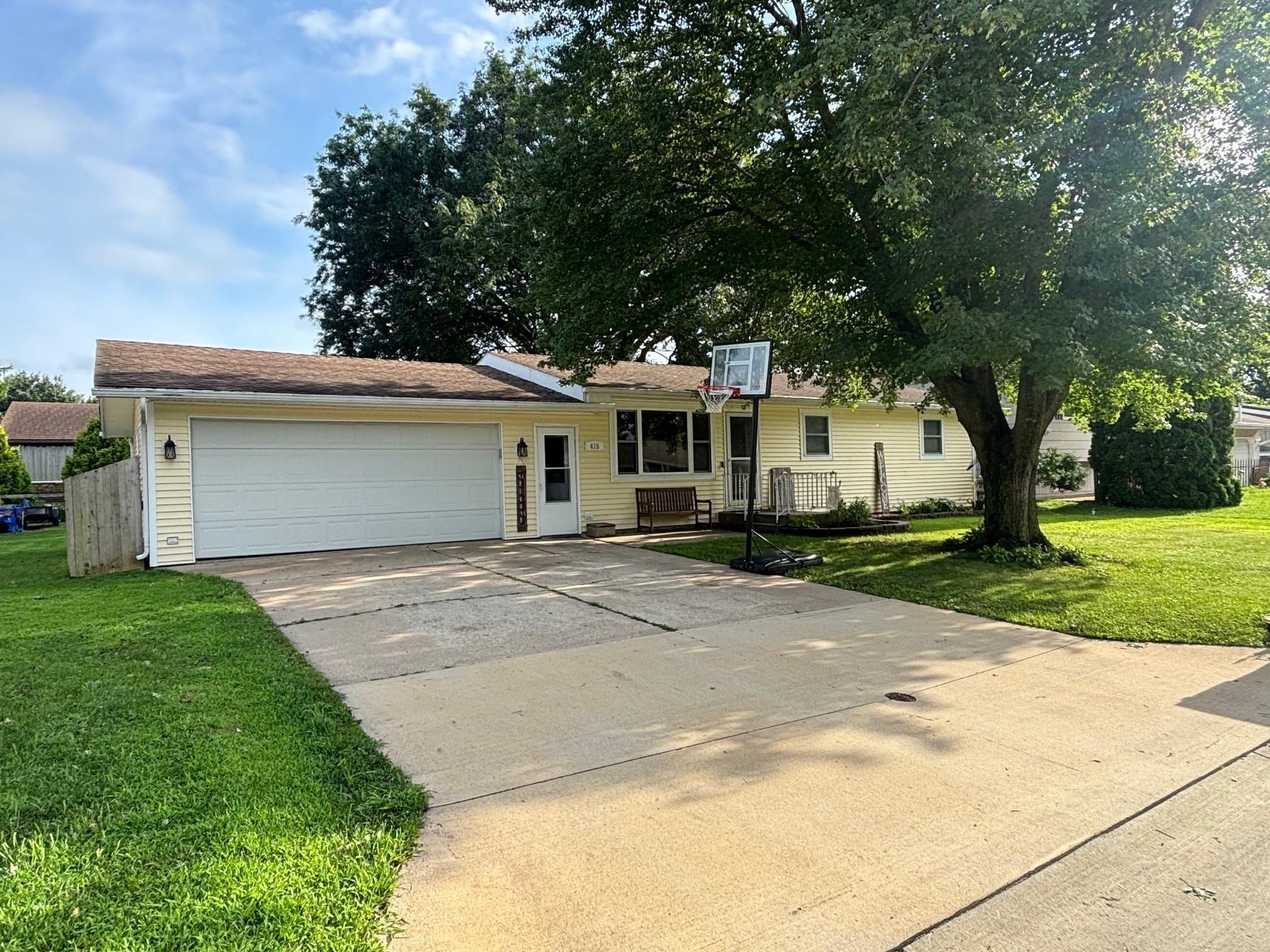 Independence, Iowa 50644, United States, 4 Bedrooms Bedrooms, ,2 BathroomsBathrooms,Residential,Active,174384