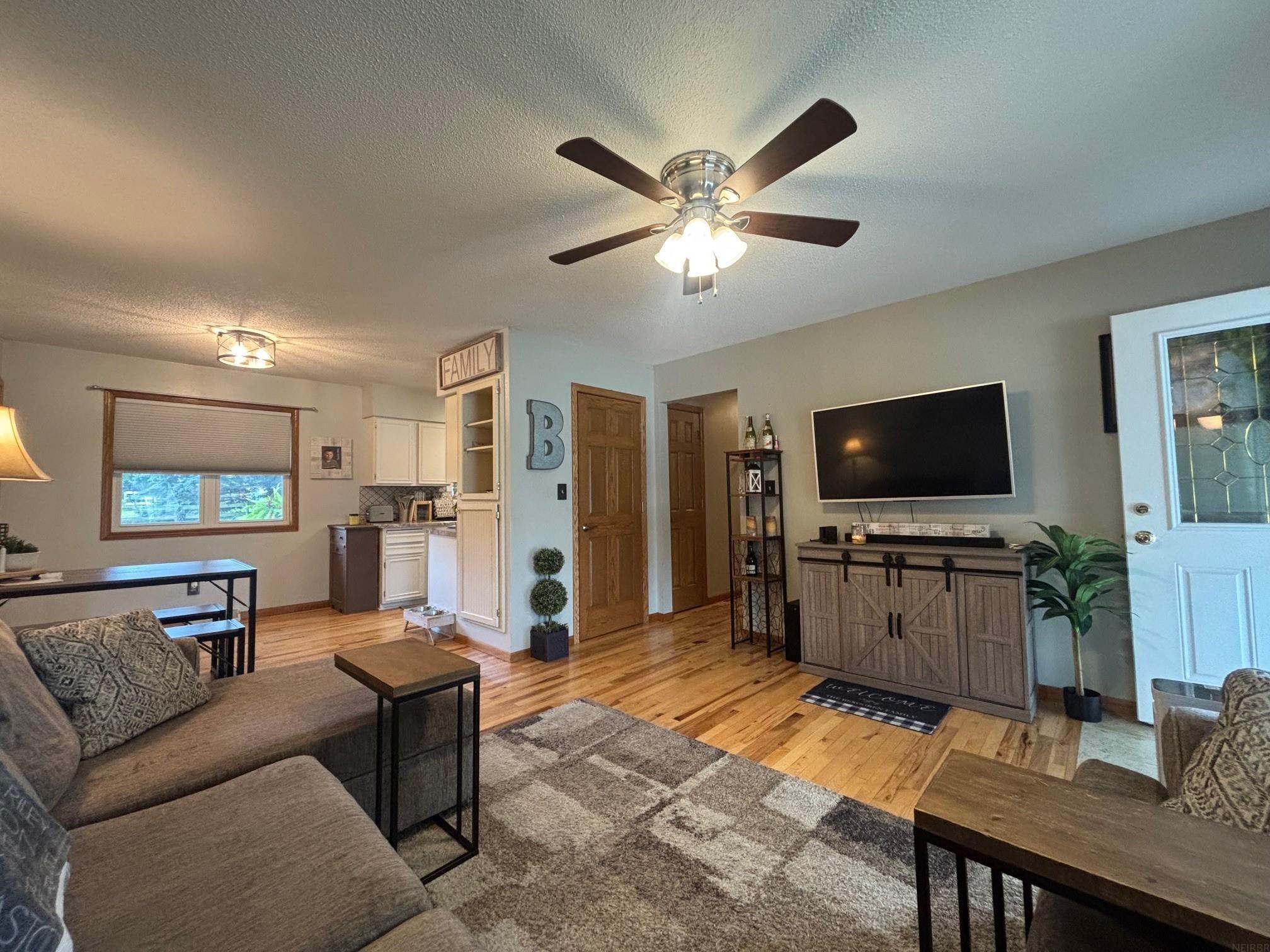 Independence, Iowa 50644, United States, 4 Bedrooms Bedrooms, ,2 BathroomsBathrooms,Residential,Active,174384