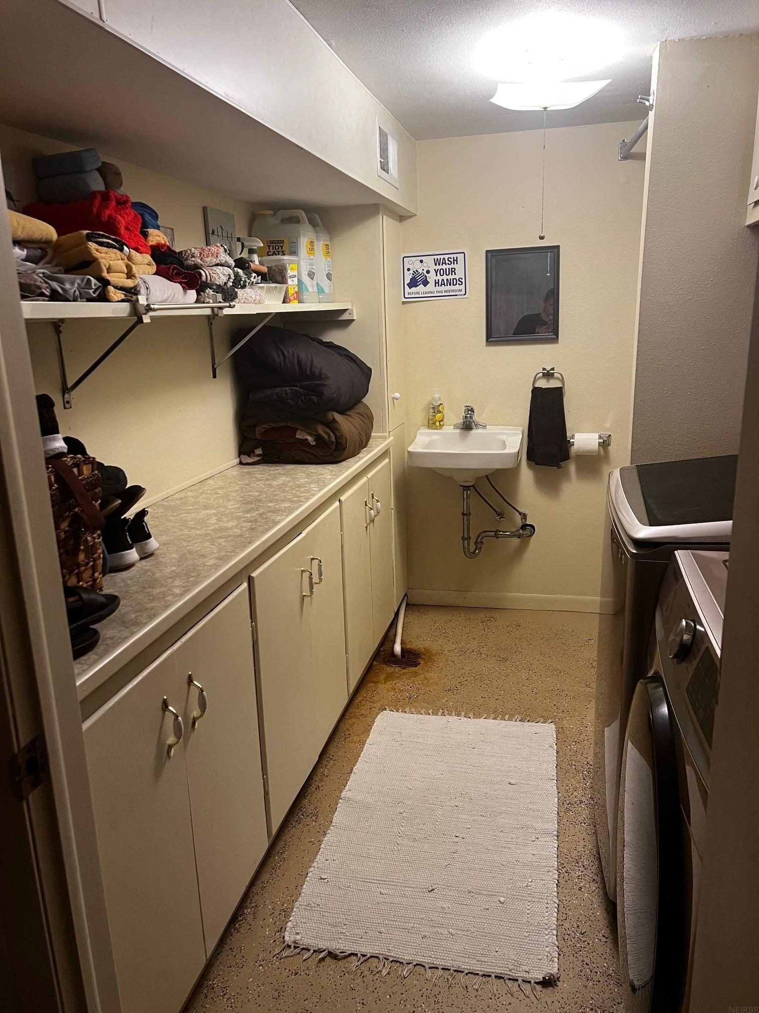 Independence, Iowa 50644, United States, 4 Bedrooms Bedrooms, ,2 BathroomsBathrooms,Residential,Active,174384