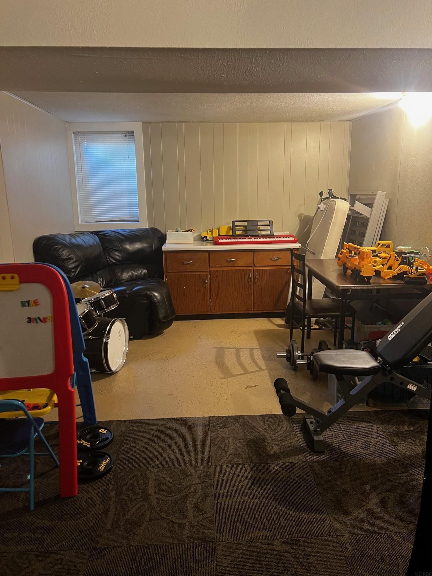 Independence, Iowa 50644, United States, 4 Bedrooms Bedrooms, ,2 BathroomsBathrooms,Residential,Active,174384