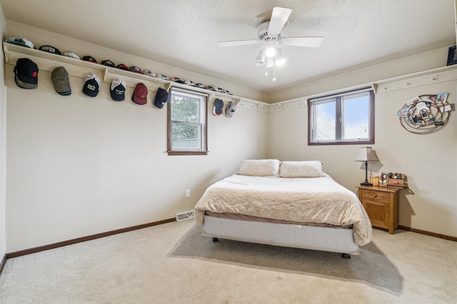 Independence, Iowa 50644, United States, 3 Bedrooms Bedrooms, ,3 BathroomsBathrooms,Residential,Active,237981