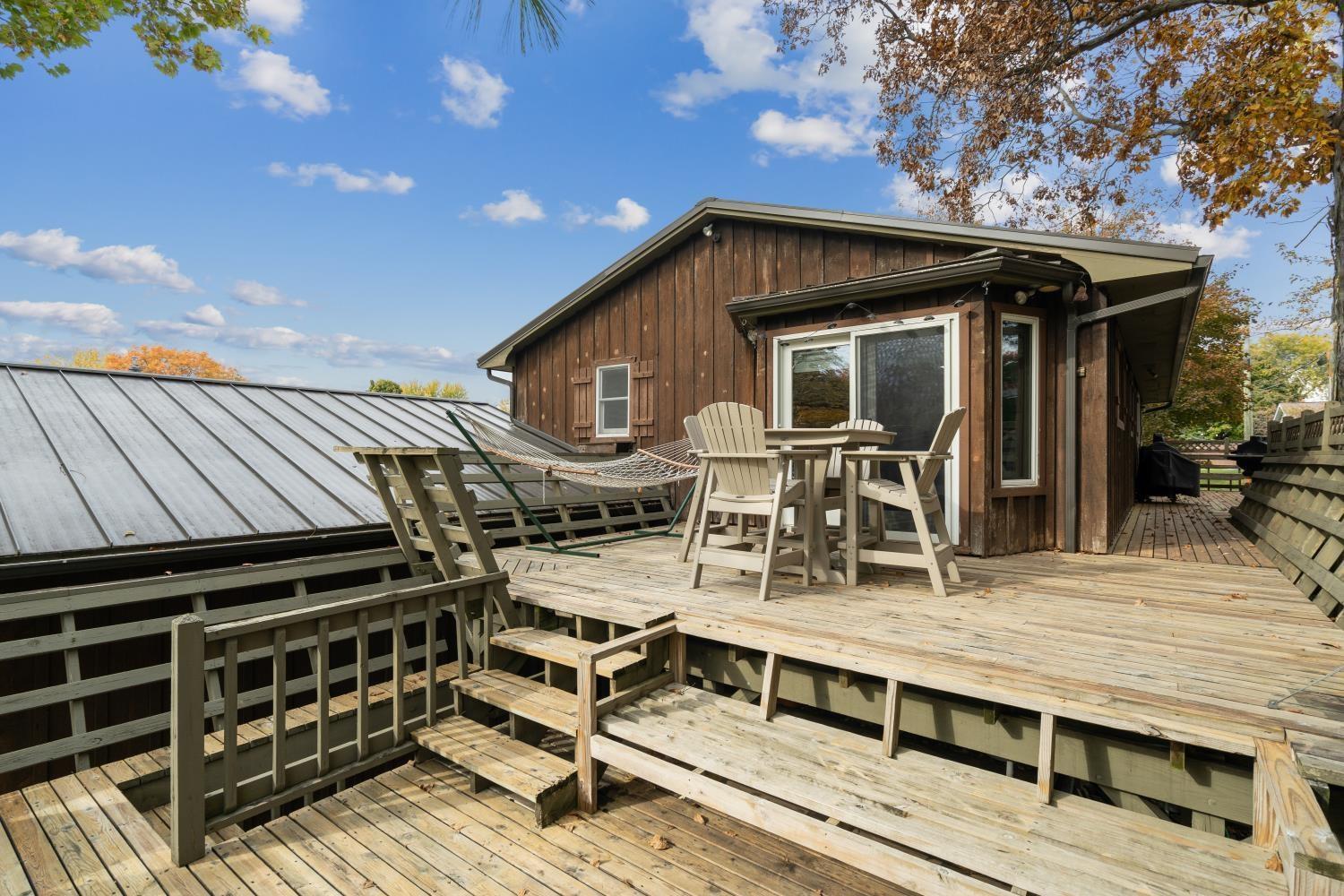 Independence, Iowa 50644, United States, 3 Bedrooms Bedrooms, ,3 BathroomsBathrooms,Residential,Active,237981