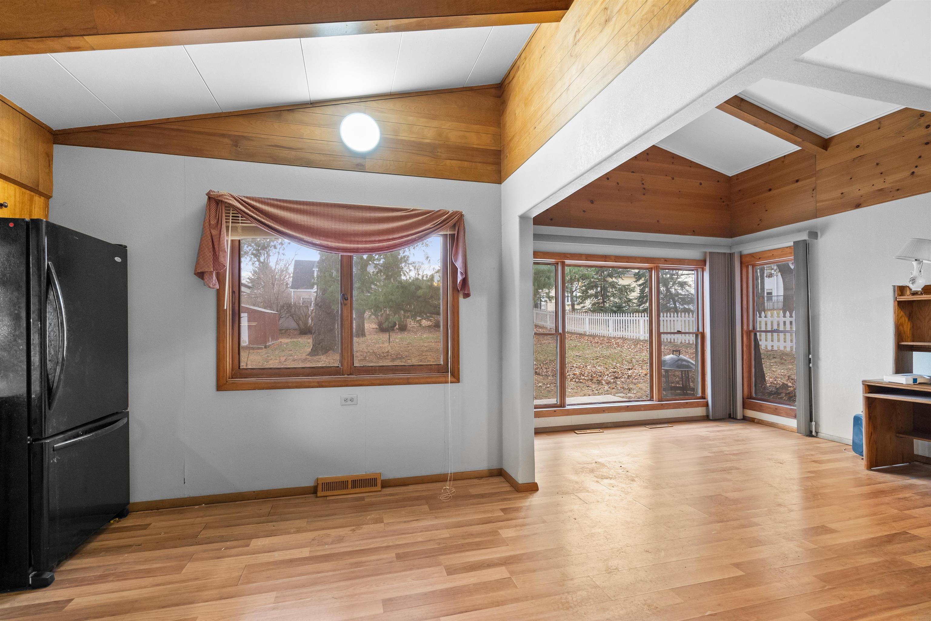 Traer, Iowa 50675, United States, 2 Bedrooms Bedrooms, ,1 BathroomBathrooms,Residential,Pending,20597