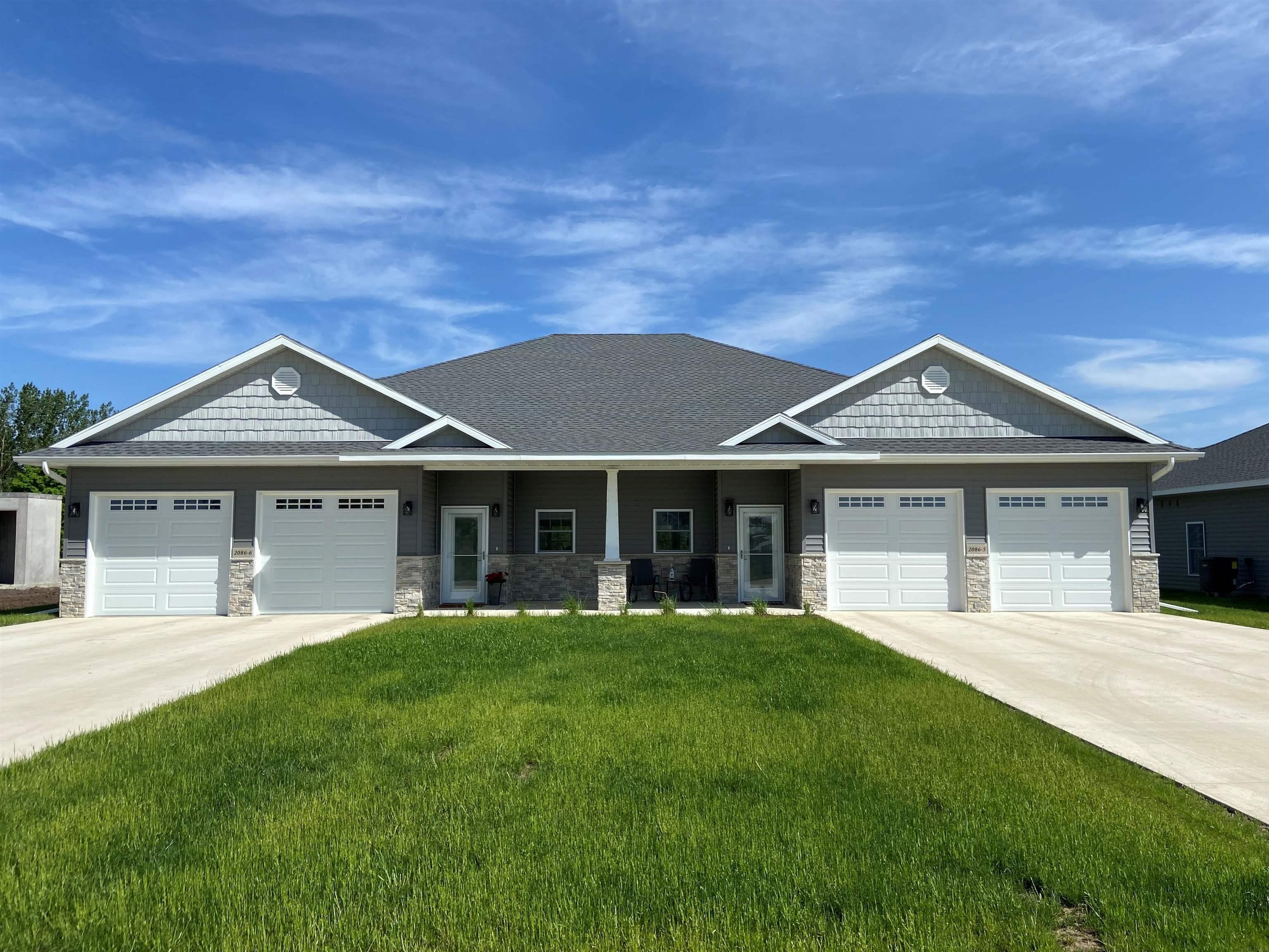 Independence, Iowa 50644, United States, 2 Bedrooms Bedrooms, ,2 BathroomsBathrooms,Residential,Active,66414