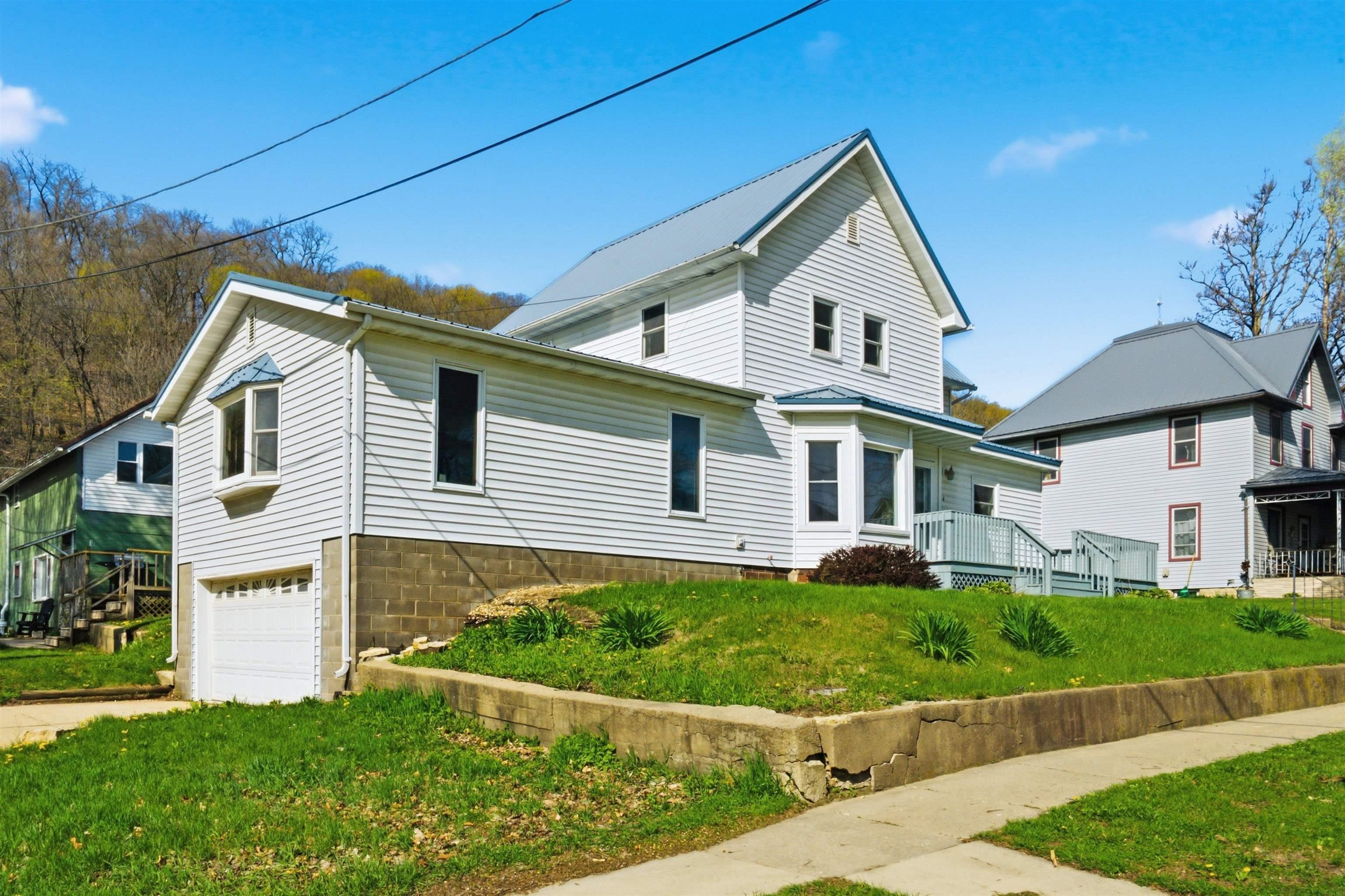 108 SW Second Street - Photo 2