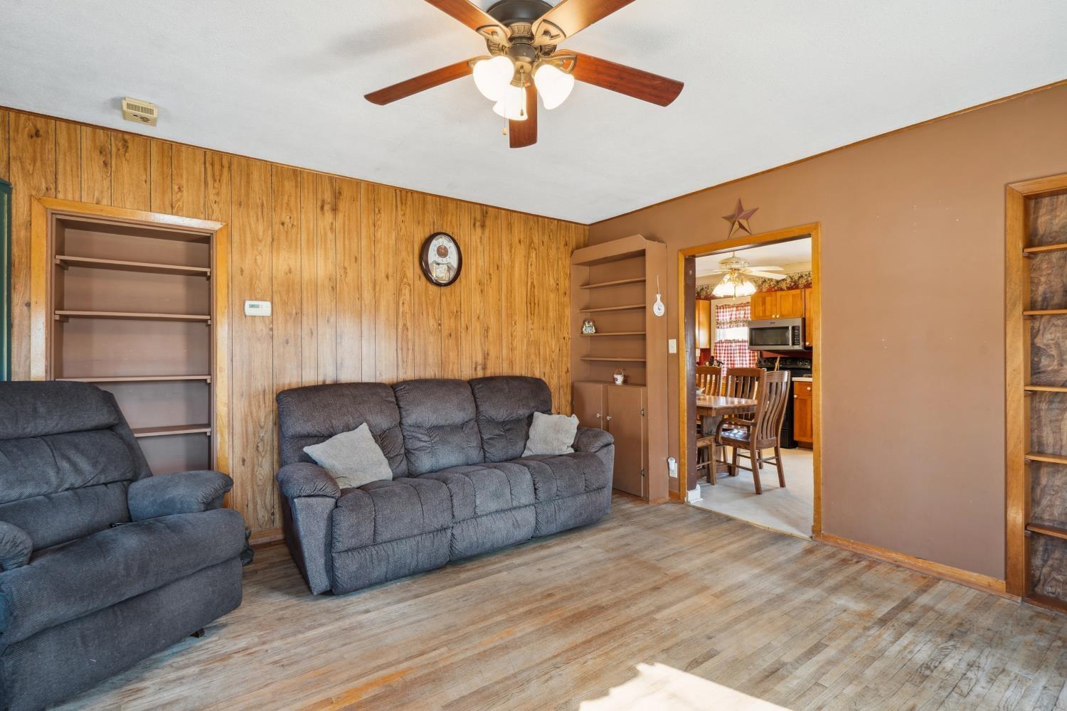 Independence, Iowa 50644, United States, 3 Bedrooms Bedrooms, ,2 BathroomsBathrooms,Residential,Pending,88540