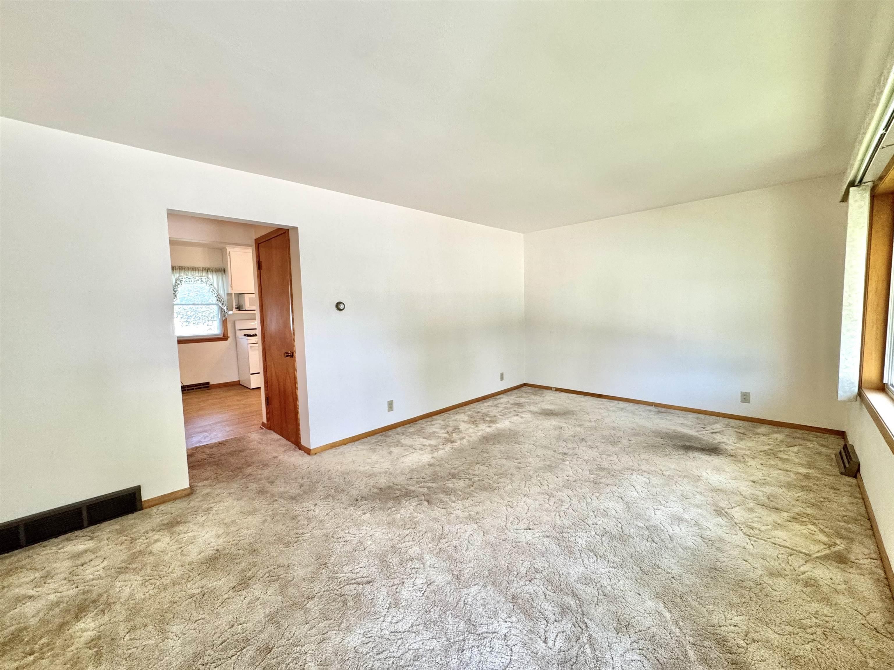 Laporte City, Iowa 50651, United States, 2 Bedrooms Bedrooms, ,2 BathroomsBathrooms,Residential,Active,136249