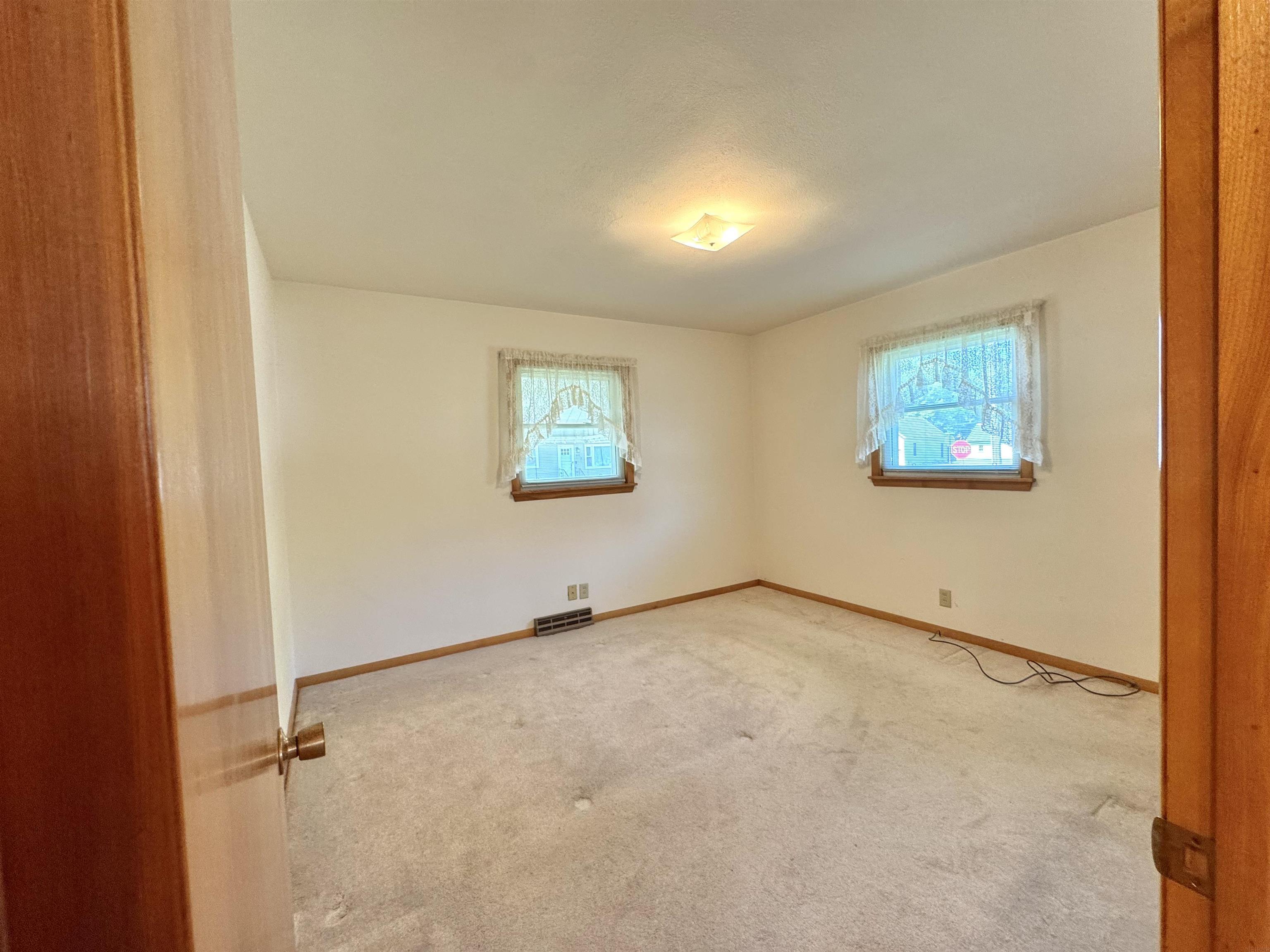 Laporte City, Iowa 50651, United States, 2 Bedrooms Bedrooms, ,2 BathroomsBathrooms,Residential,Active,136249