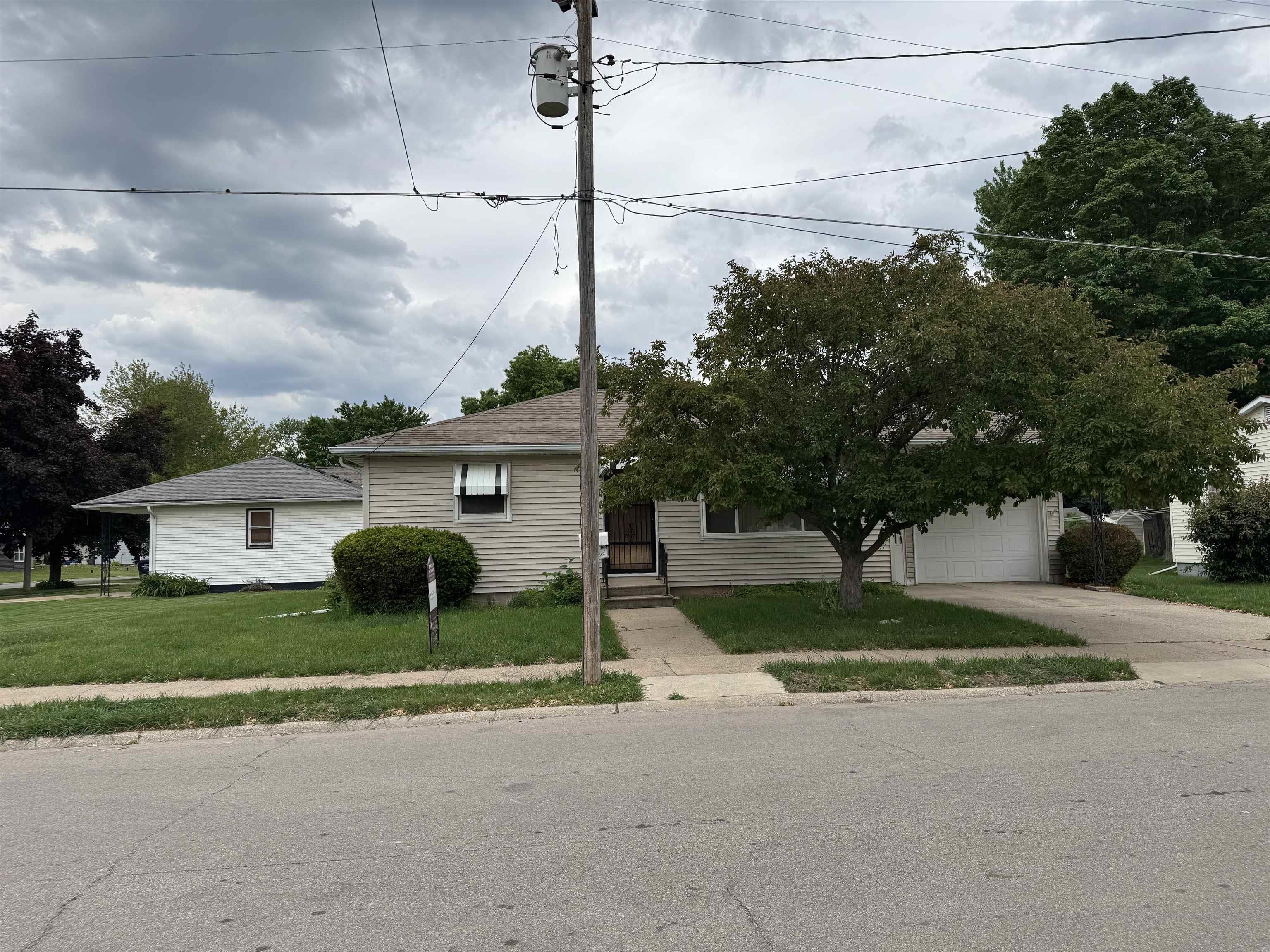 Laporte City, Iowa 50651, United States, 2 Bedrooms Bedrooms, ,2 BathroomsBathrooms,Residential,Active,136249