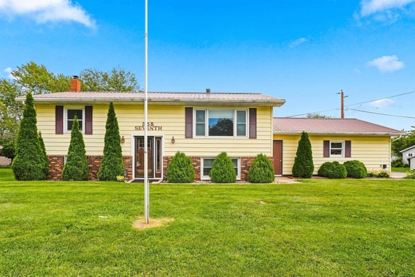 355 7TH ST, JESUP, IA 50648 - Image dcf6243f4e66b50904311a4e3db8de52/1813891357