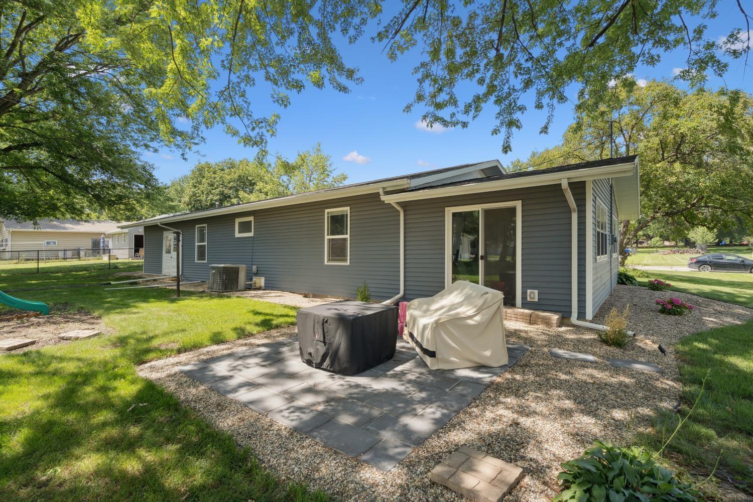 Independence, Iowa 50644, United States, 3 Bedrooms Bedrooms, ,2 BathroomsBathrooms,Residential,Pending,168004