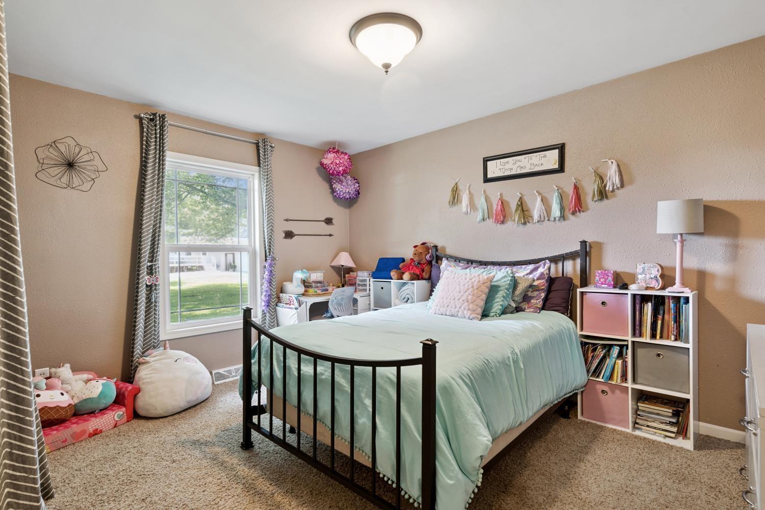 Independence, Iowa 50644, United States, 3 Bedrooms Bedrooms, ,2 BathroomsBathrooms,Residential,Pending,168004