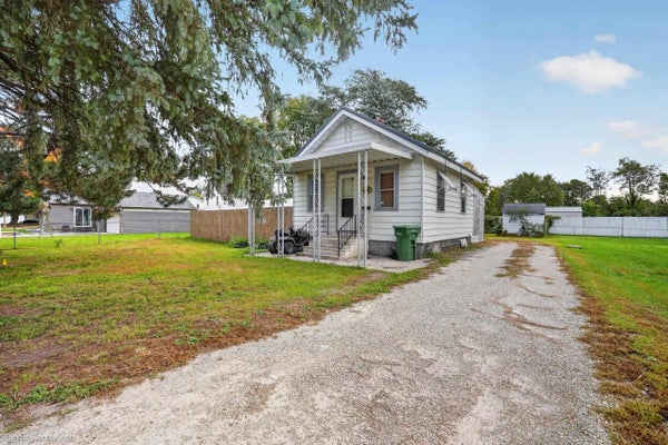 86 ZUMA ST, WATERLOO, IA 50703 - Image e157e437cd3c8a27563169aa8cdcb082/2244566916
