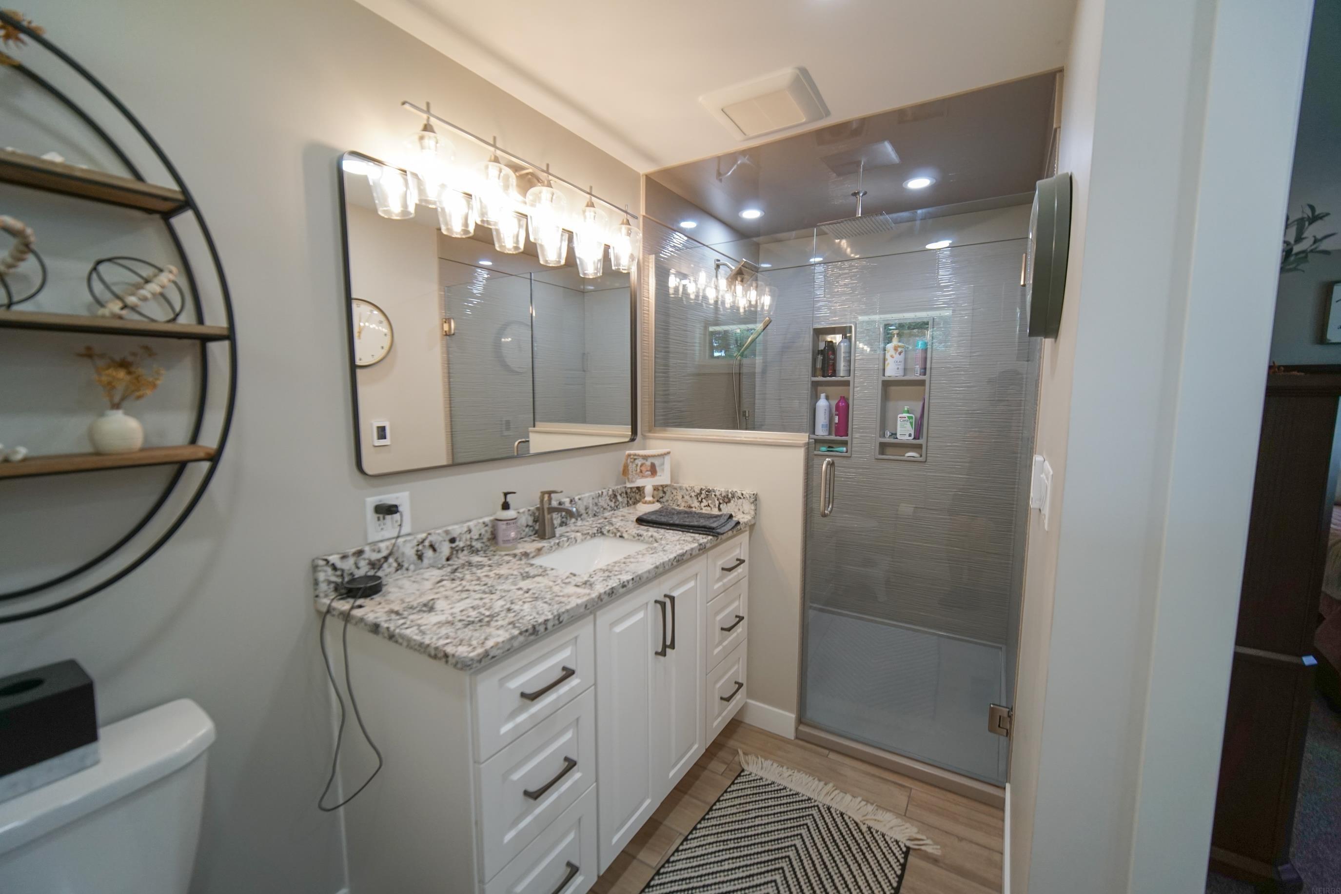 Strawberry Point, Iowa 52076, United States, 4 Bedrooms Bedrooms, ,4 BathroomsBathrooms,Residential,Pending,86019