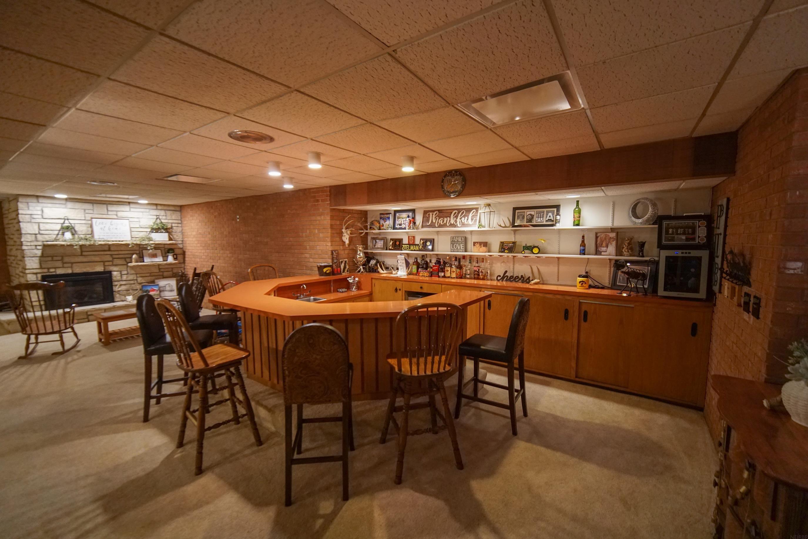 Strawberry Point, Iowa 52076, United States, 4 Bedrooms Bedrooms, ,4 BathroomsBathrooms,Residential,Pending,86019