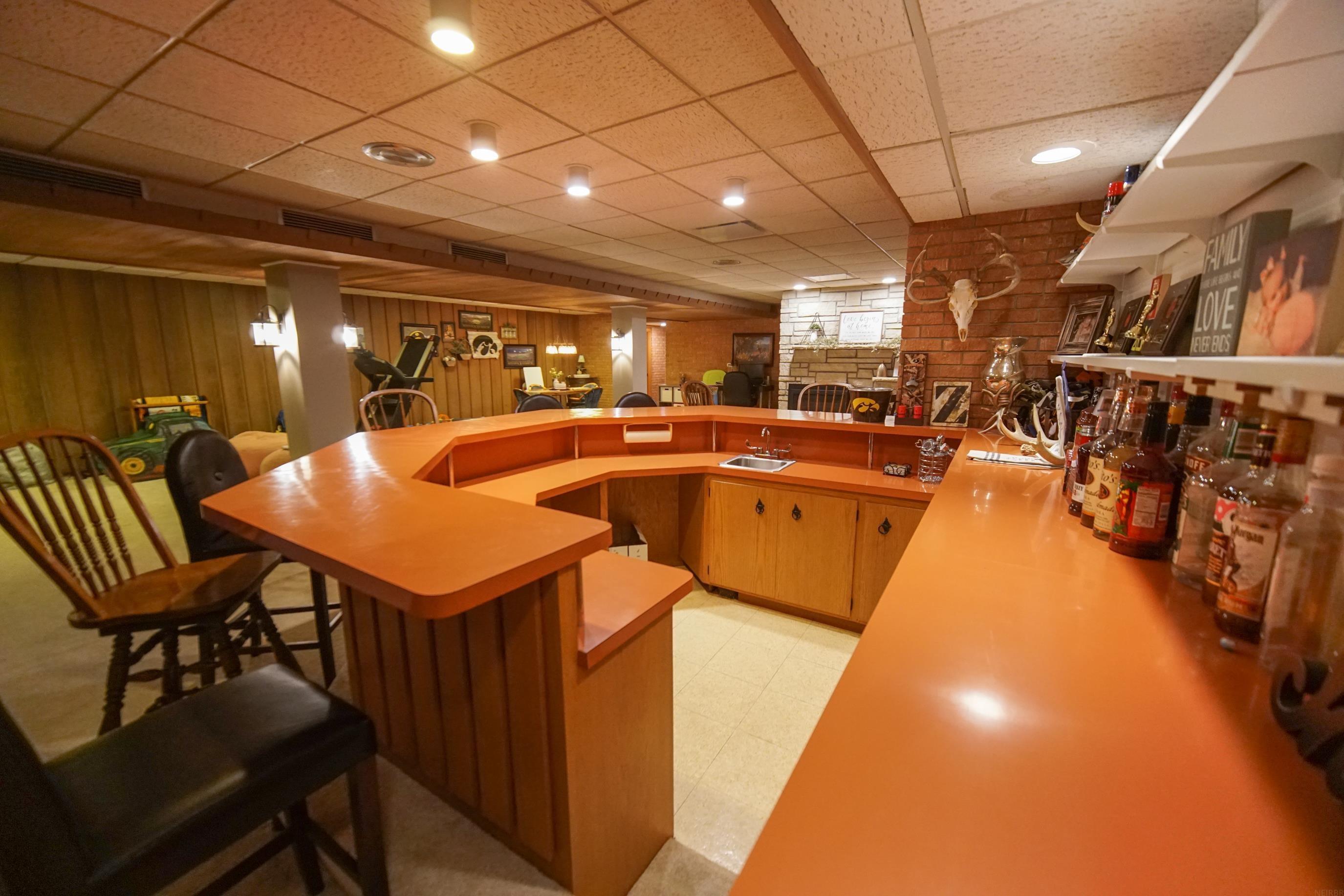 Strawberry Point, Iowa 52076, United States, 4 Bedrooms Bedrooms, ,4 BathroomsBathrooms,Residential,Pending,86019