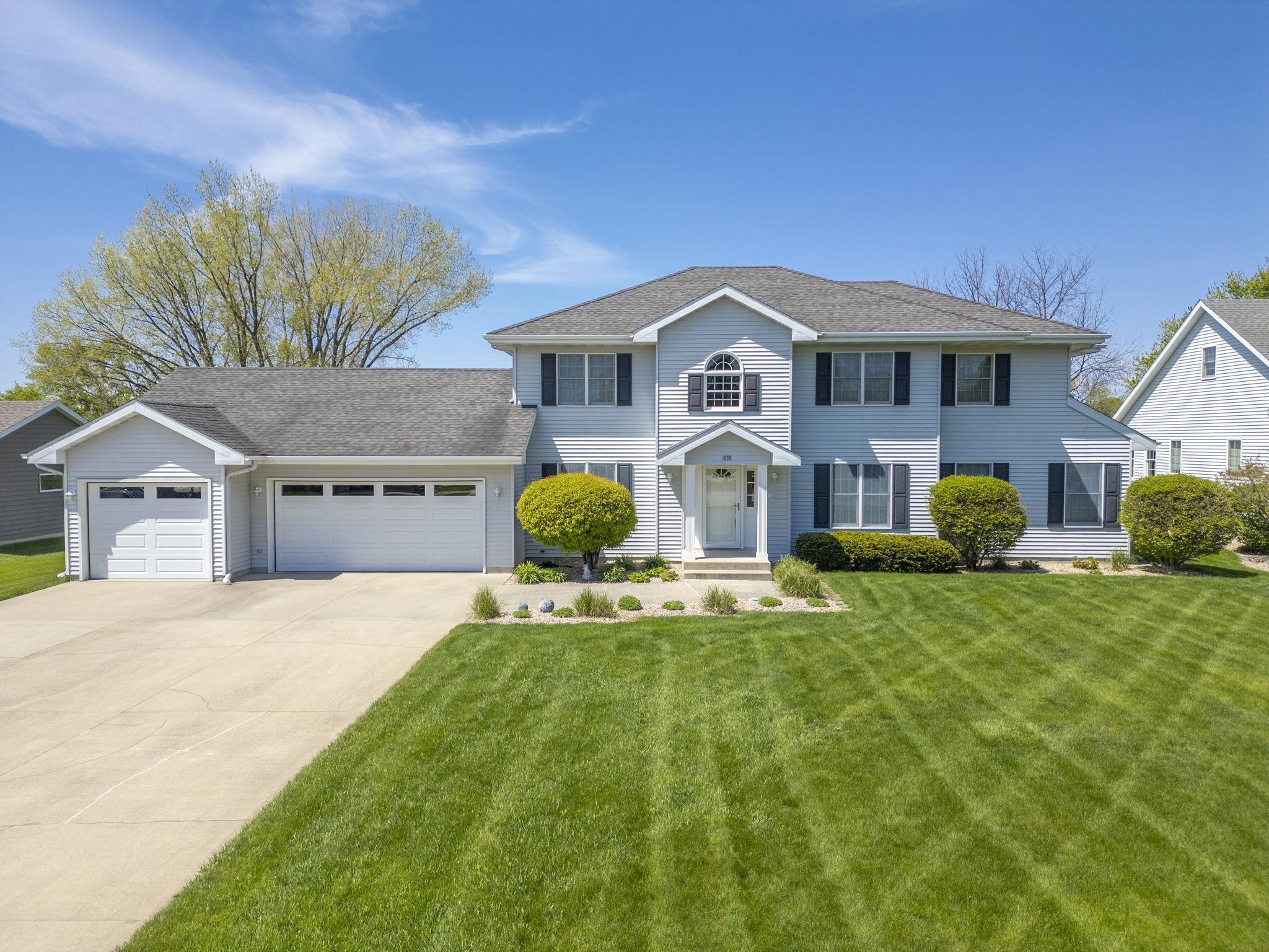Photo 1 of 48 — 1530 S Kentucky Avenue, Mason City, IA 50401