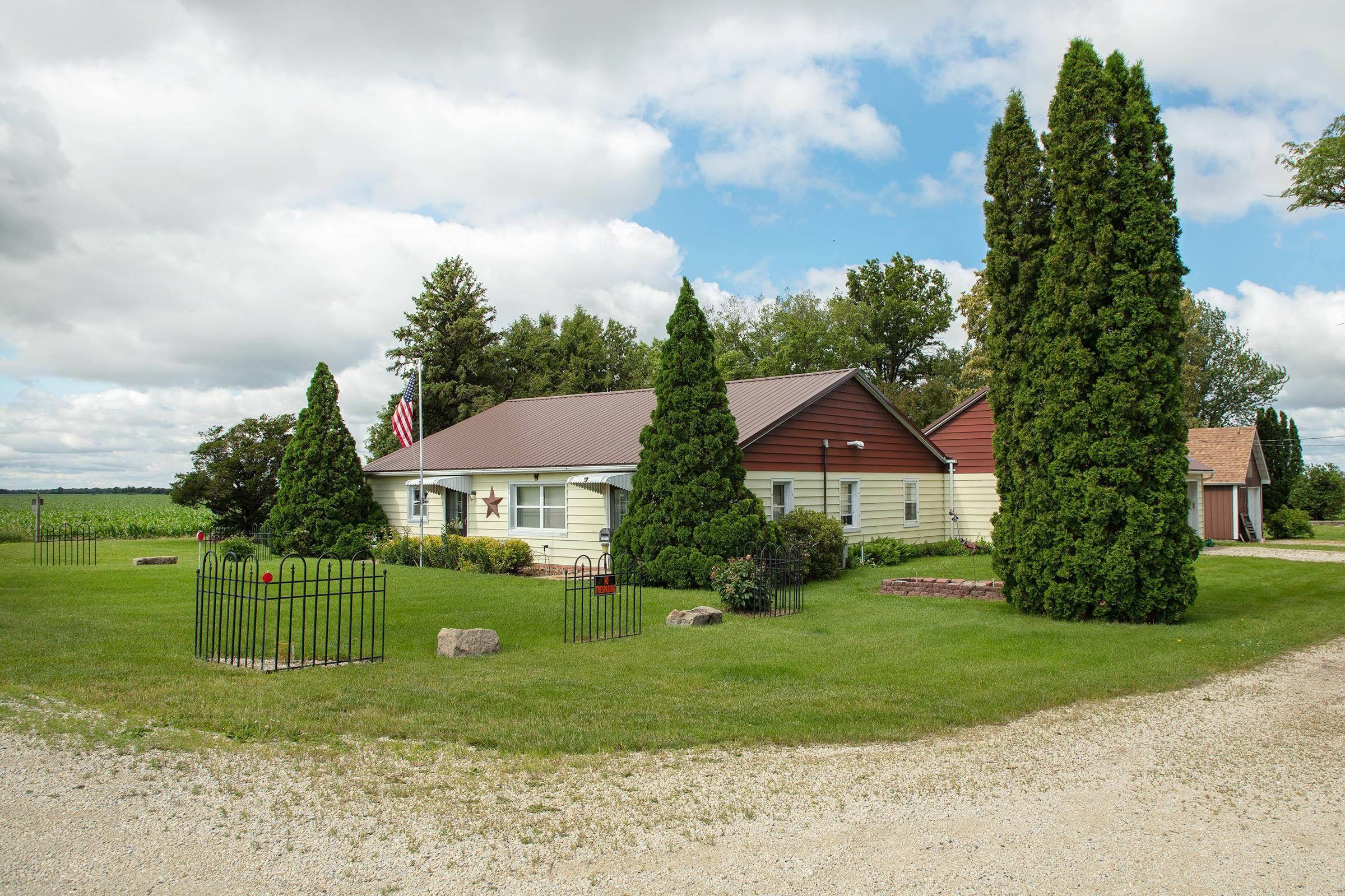 Photo 1 of 41 — 1914 Piedmont Avenue, Tripoli, IA 50676