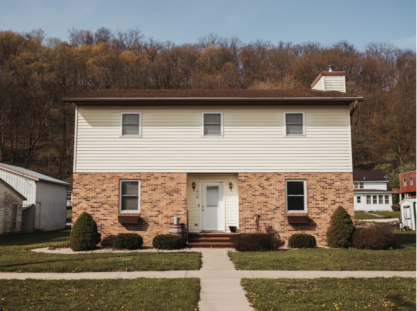 Photo 1 of 29 — 202 SW 2nd Street, Elkader, IA 52043