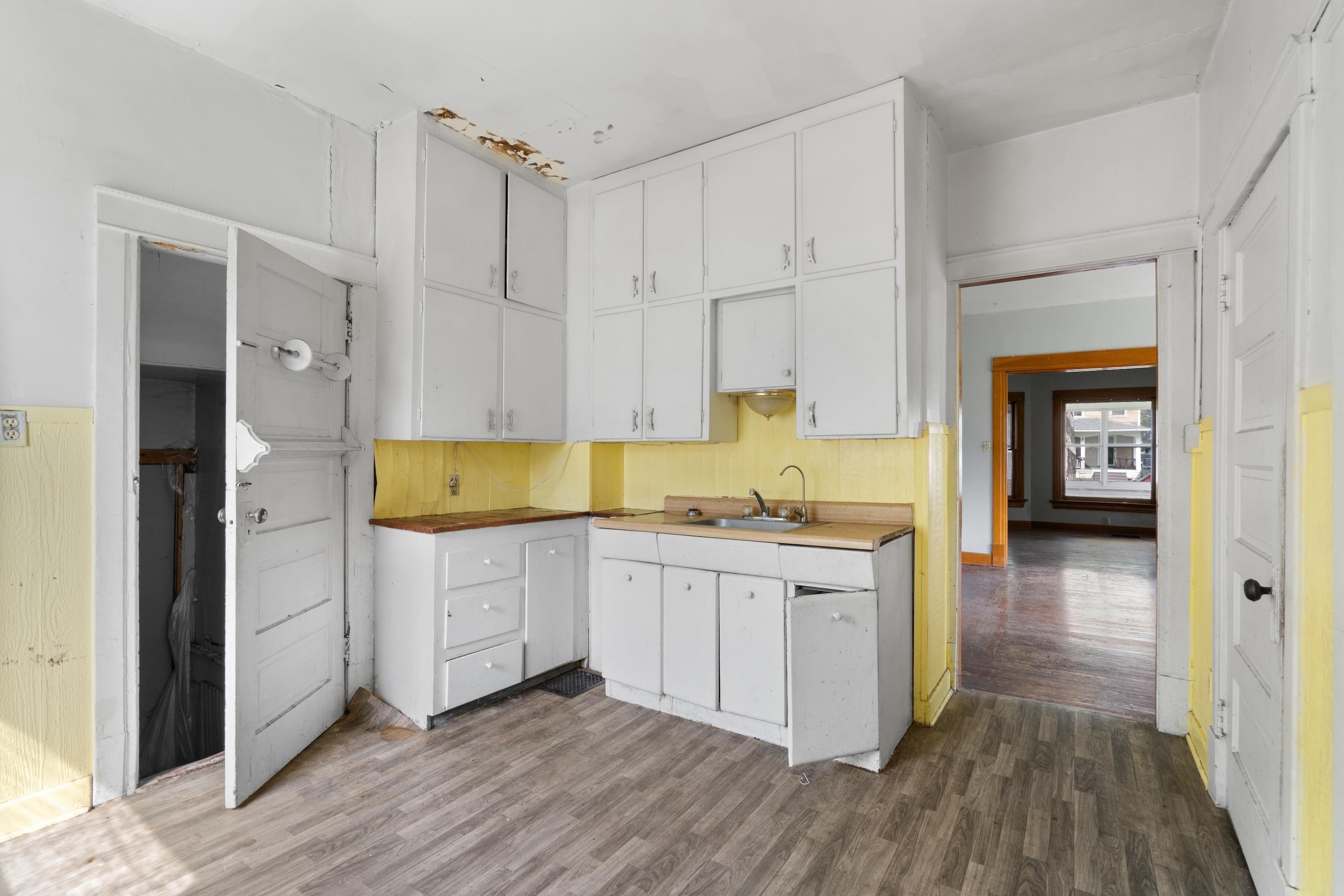 Waterloo, Iowa 50701, United States, ,Residential,Active,211094