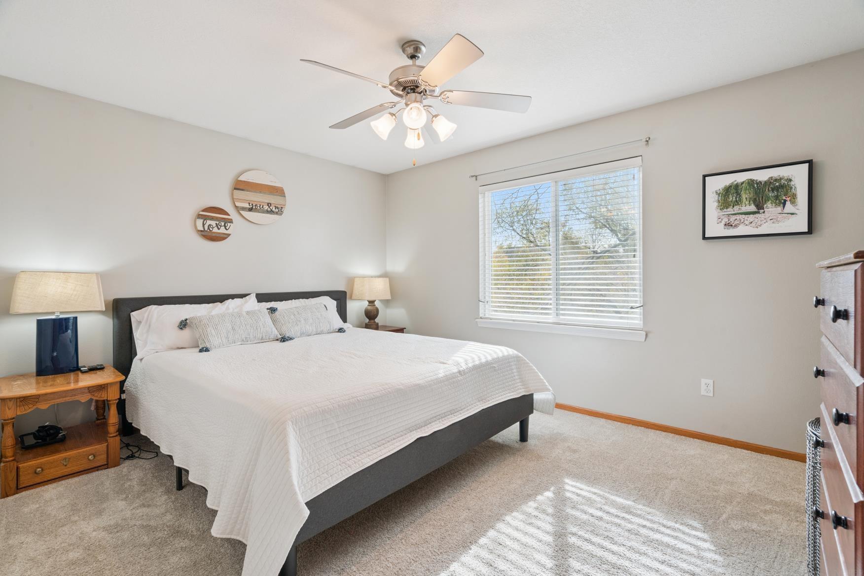 Marion, Iowa 52302, United States, 3 Bedrooms Bedrooms, ,2 BathroomsBathrooms,Residential,Active,240696