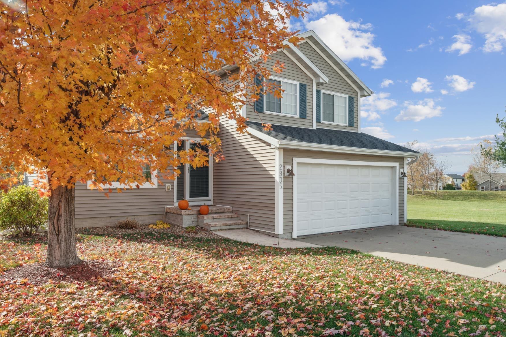 Marion, Iowa 52302, United States, 3 Bedrooms Bedrooms, ,2 BathroomsBathrooms,Residential,Active,240696