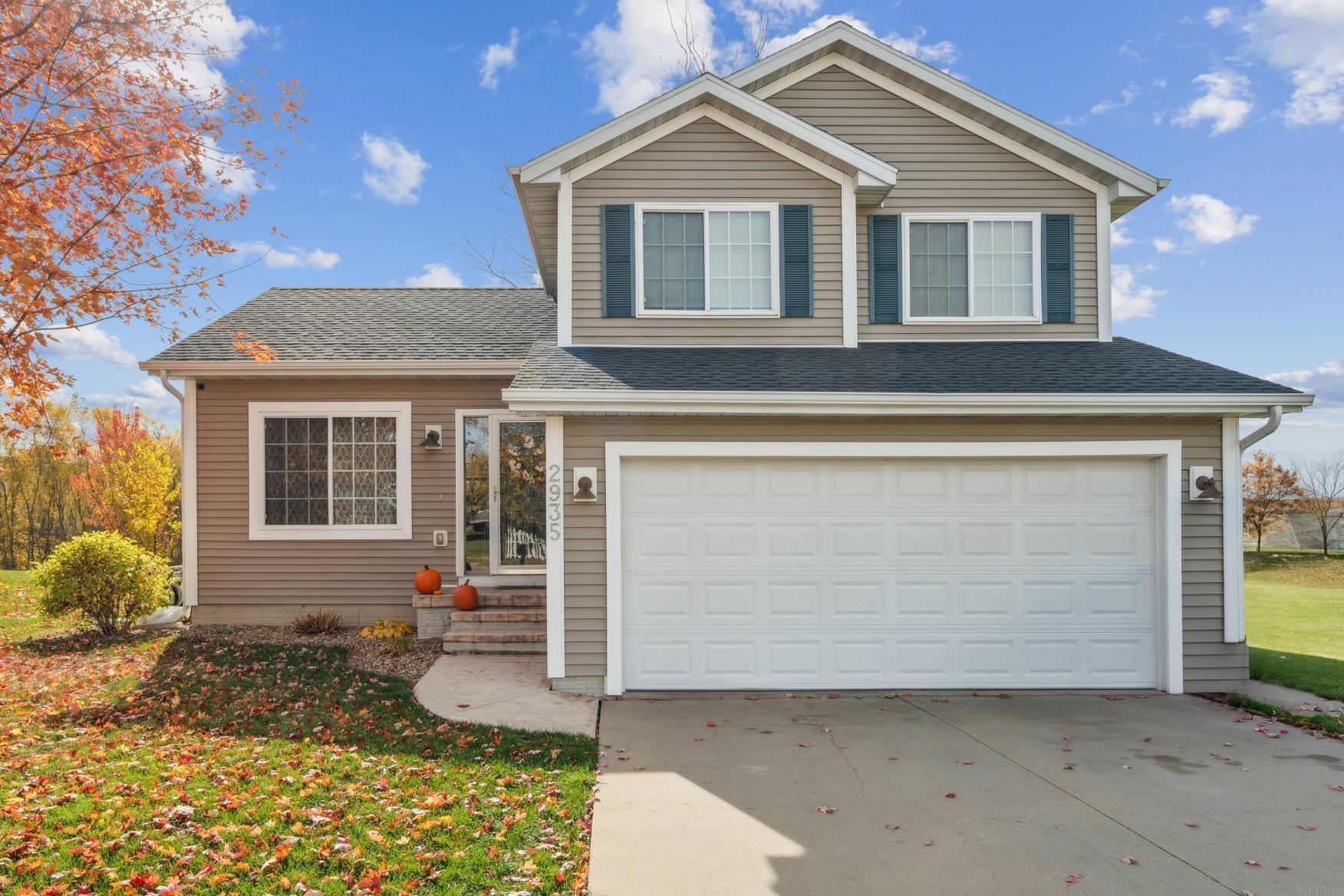 Marion, Iowa 52302, United States, 3 Bedrooms Bedrooms, ,2 BathroomsBathrooms,Residential,Active,240696