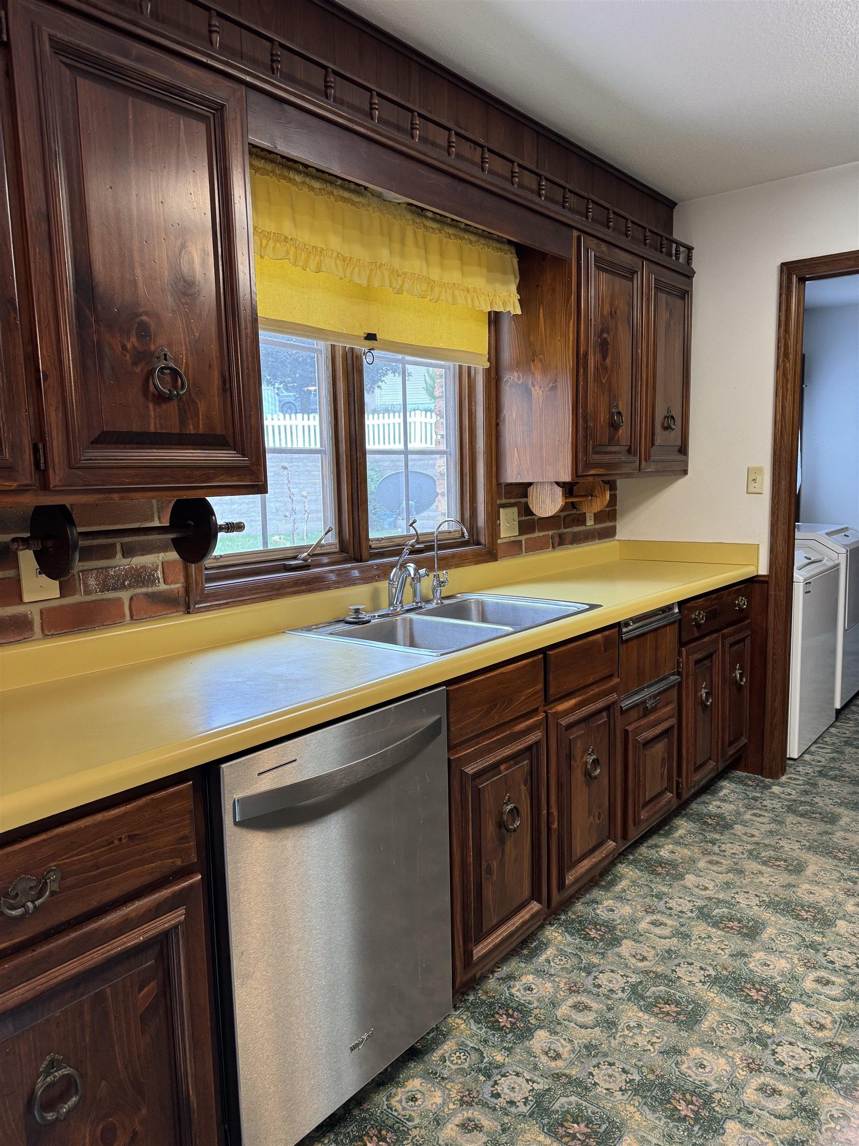 Laporte City, Iowa 50651, United States, 4 Bedrooms Bedrooms, ,3 BathroomsBathrooms,Residential,Active,234286