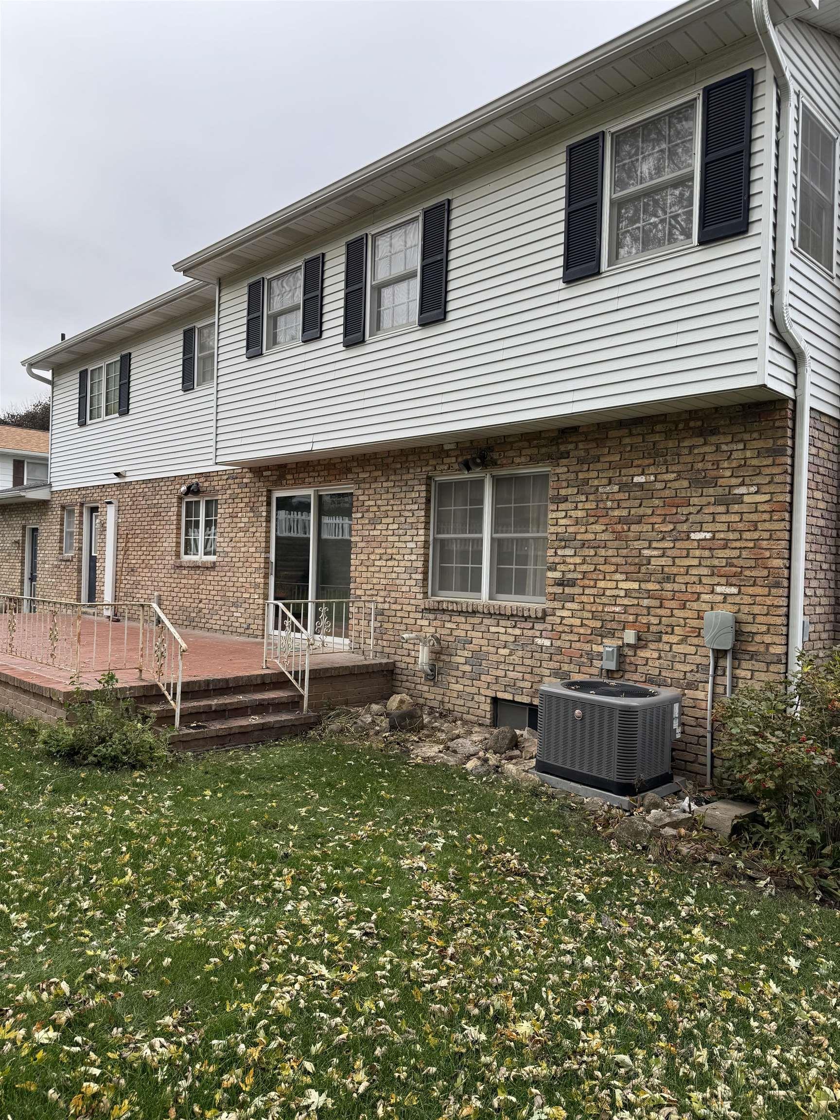 Laporte City, Iowa 50651, United States, 4 Bedrooms Bedrooms, ,3 BathroomsBathrooms,Residential,Active,234286